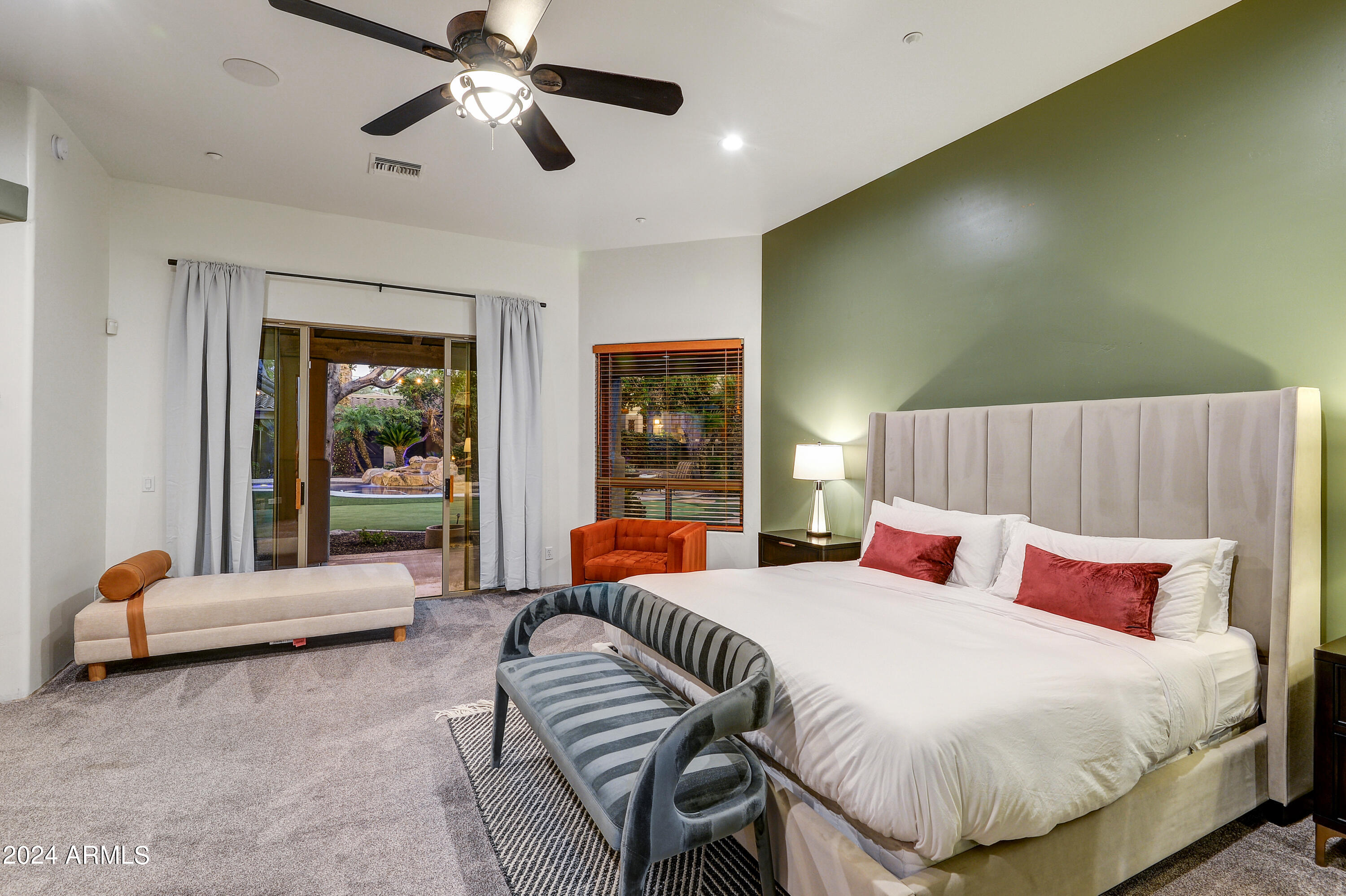MIRAGE CROSSING - Residential