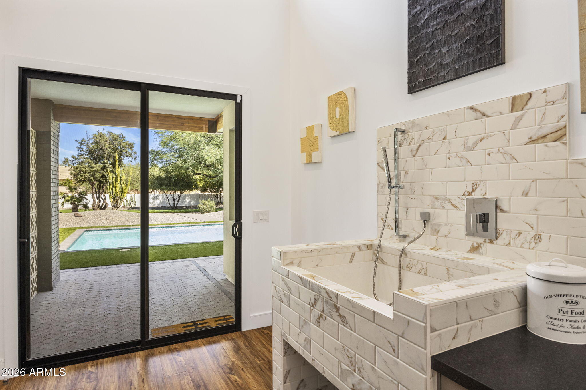 SCOTTSDALE COUNTRY CLUB ESTATES - Residential