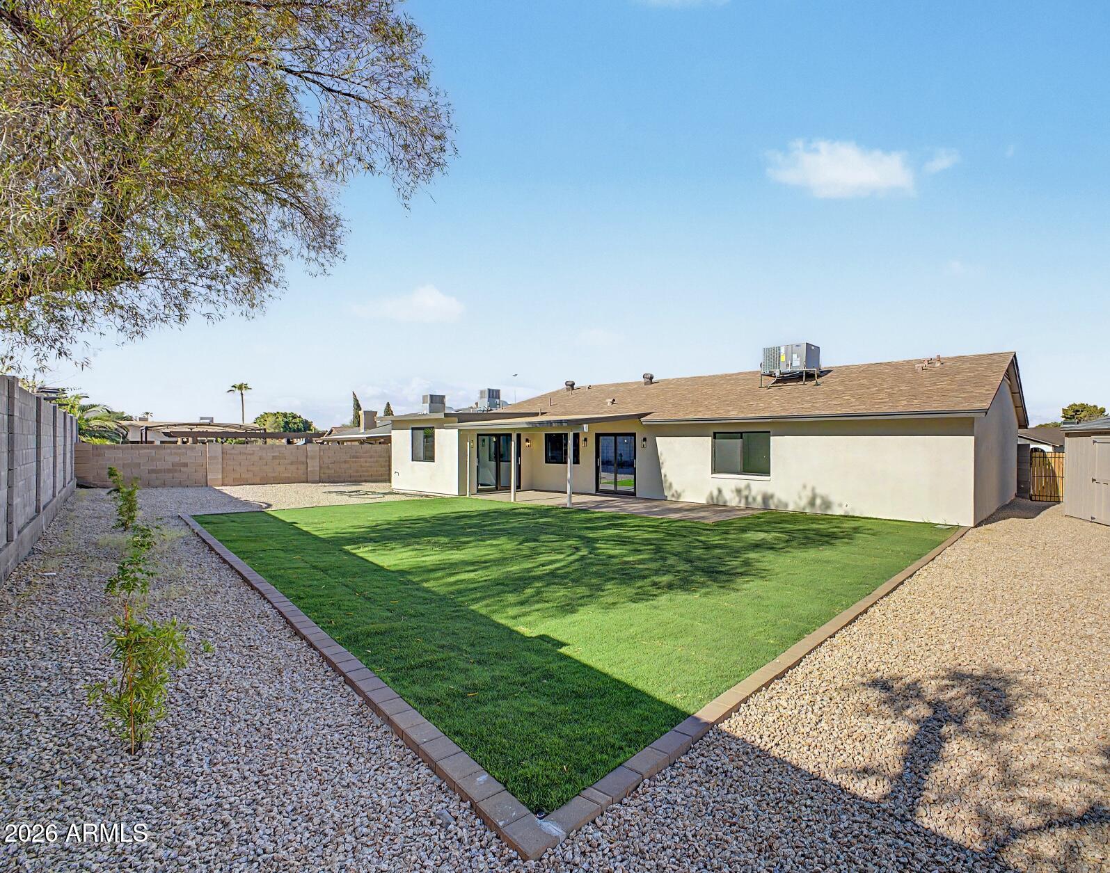 DESERT VISTA UNIT 4 - Residential
