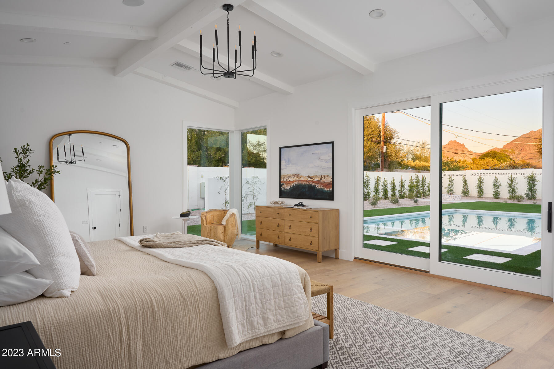 CAMELBACK VILLA - Residential