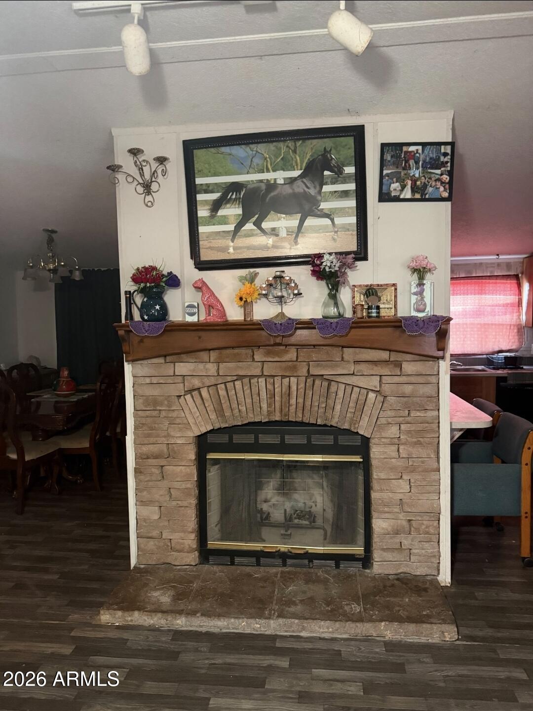 SADDLE VISTA - Residential