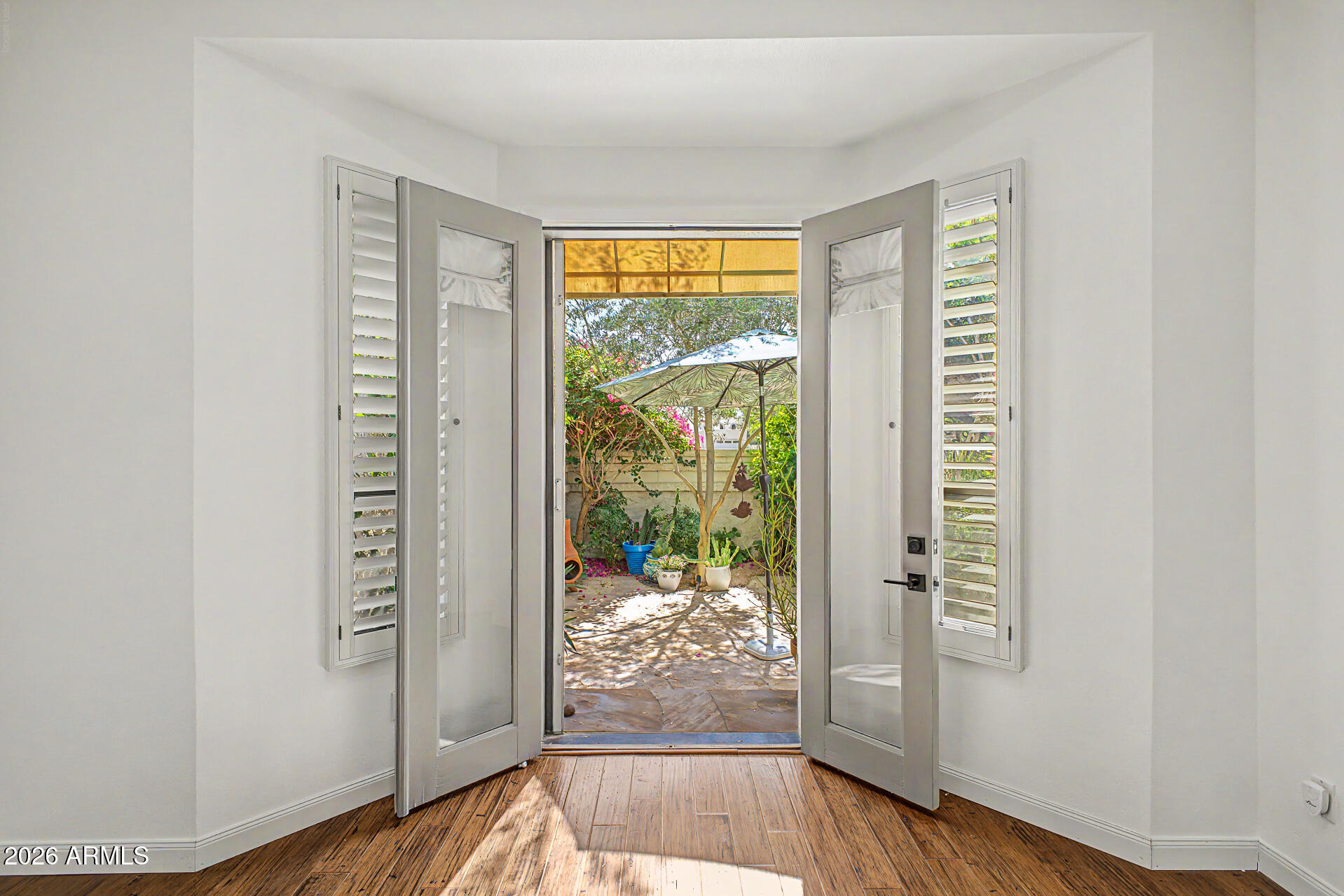 LAS PALOMAS - Residential