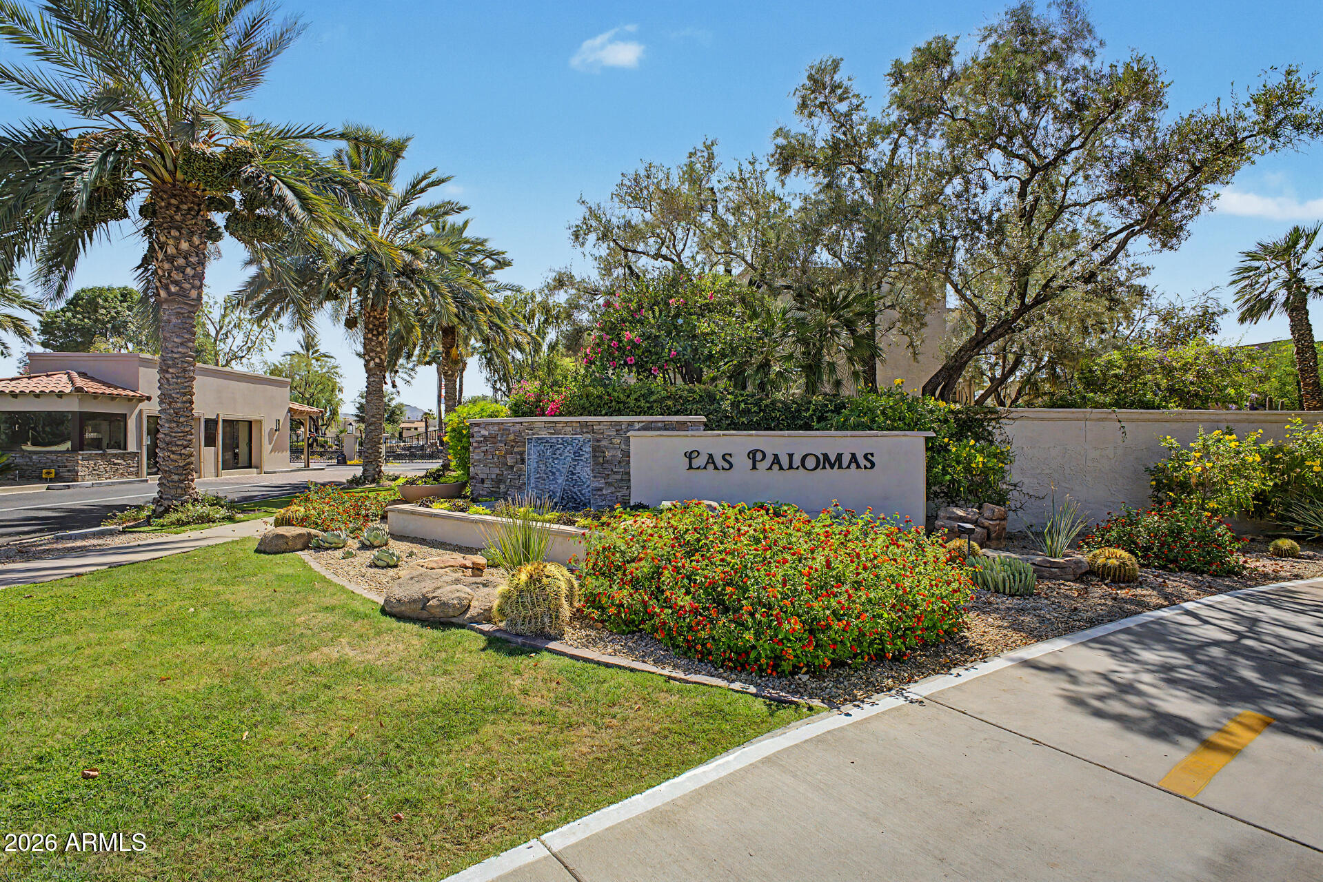 LAS PALOMAS - Residential