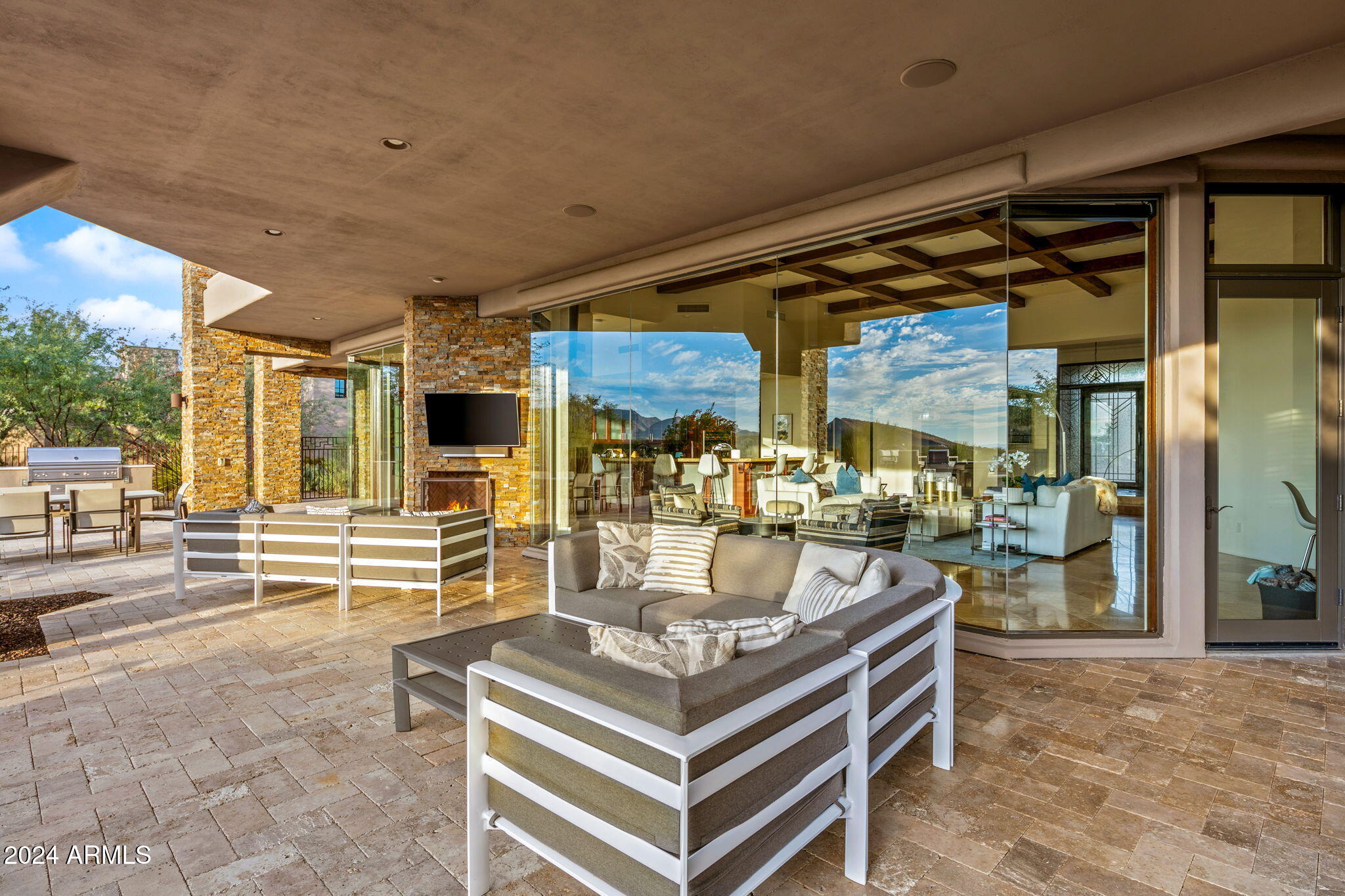 MIRABEL Club - Residential