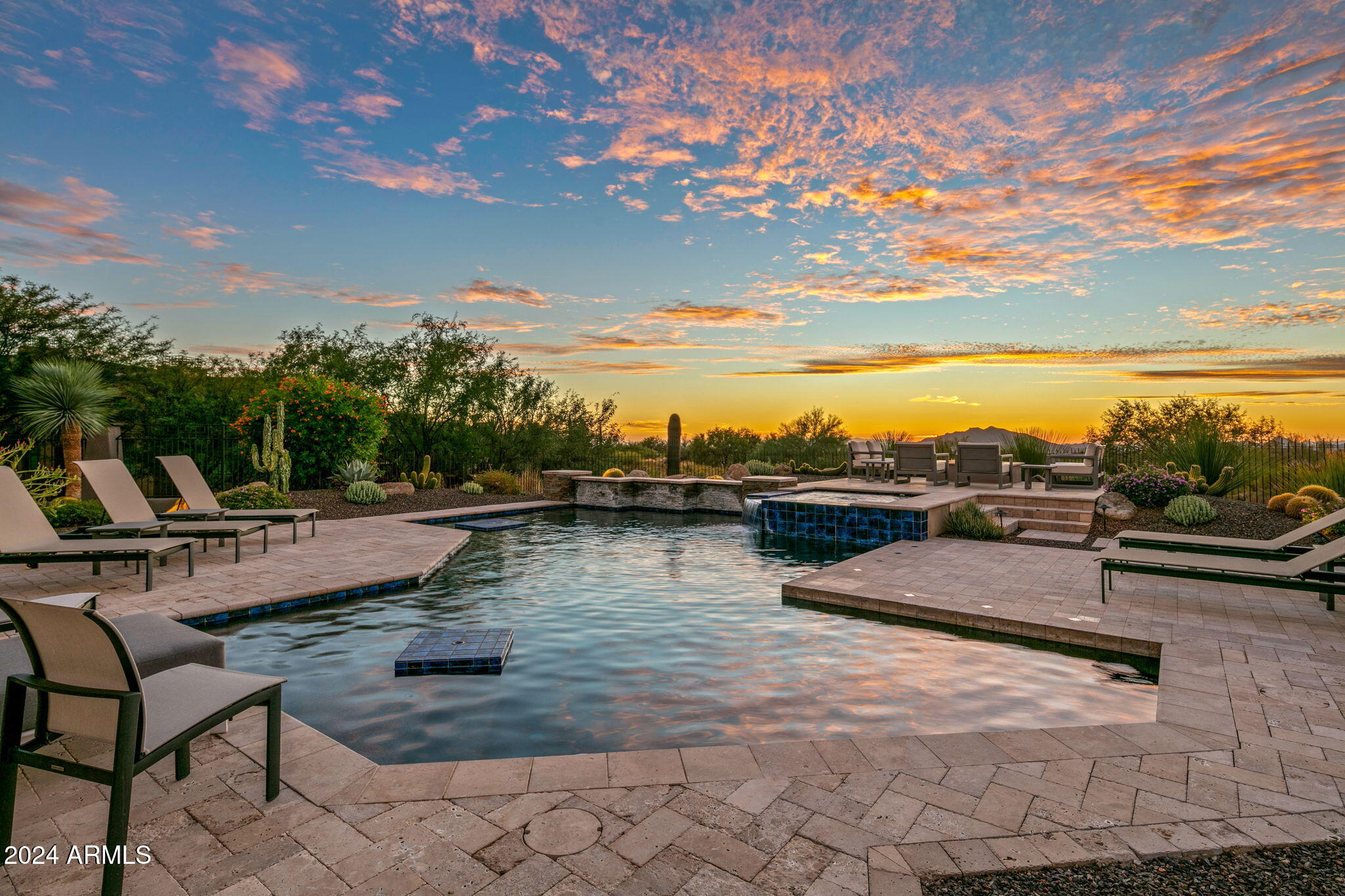 MIRABEL Club - Residential