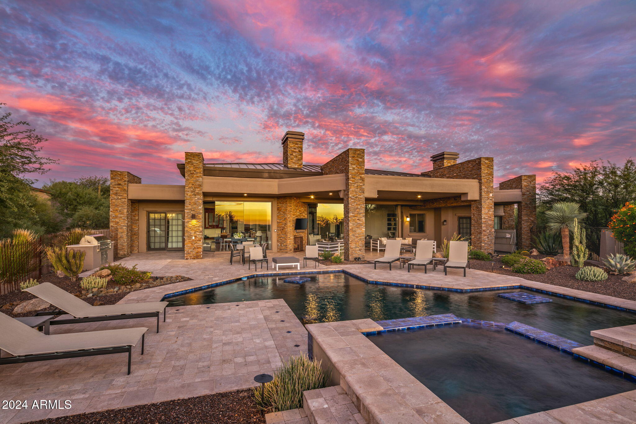 MIRABEL Club - Residential