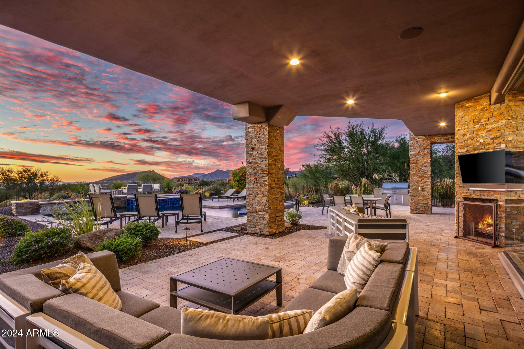 MIRABEL Club - Residential
