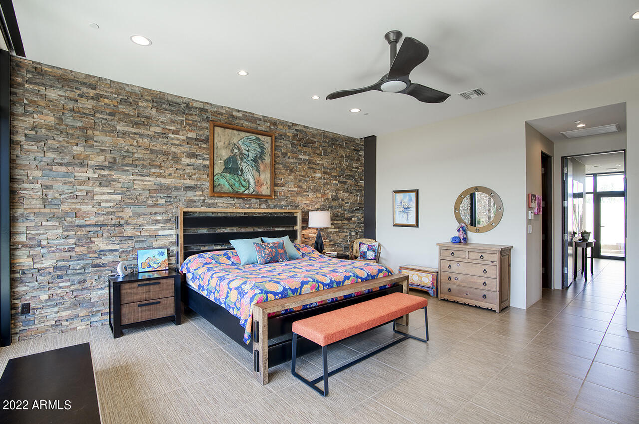 PINNACLE PEAK VISTAS - Residential