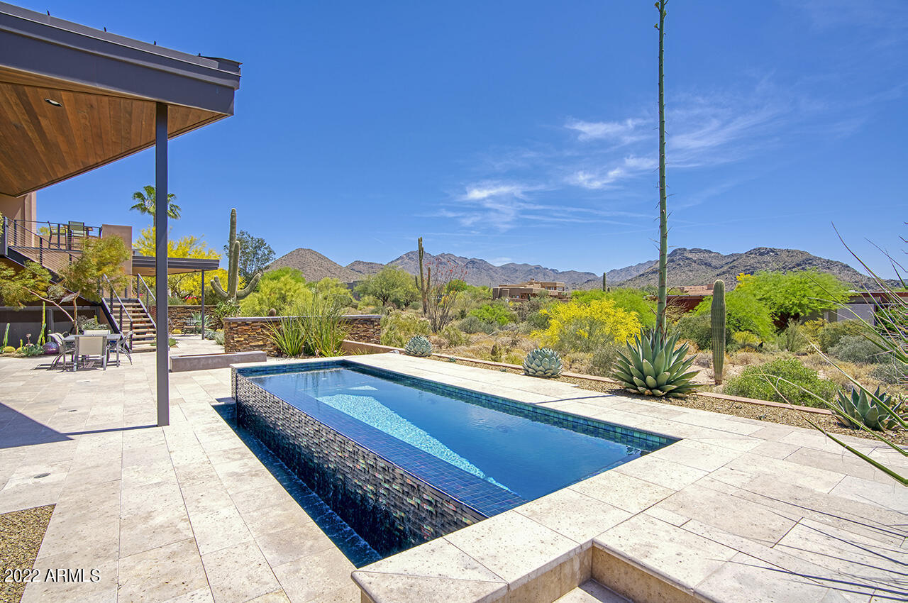 PINNACLE PEAK VISTAS - Residential