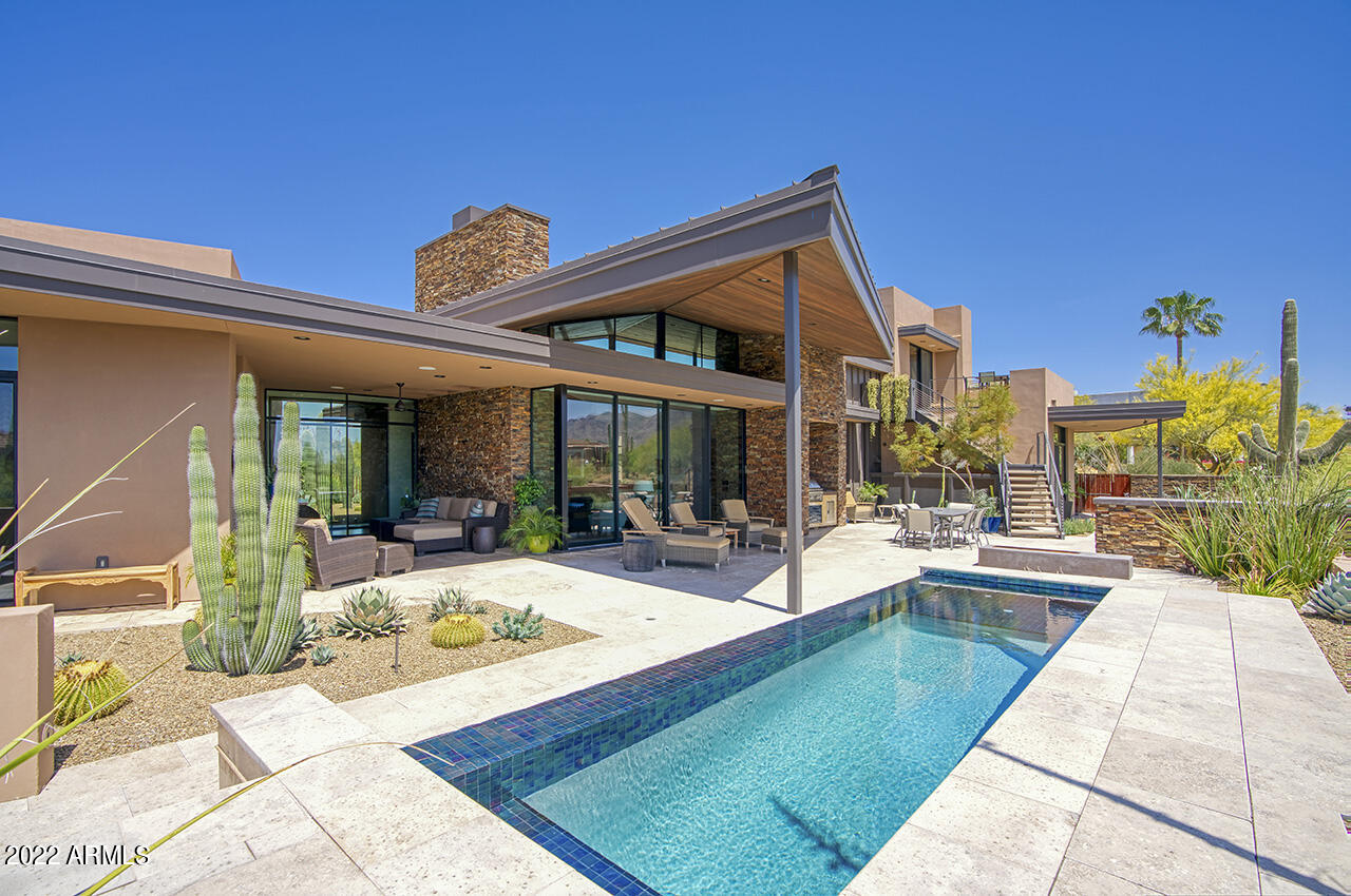 PINNACLE PEAK VISTAS - Residential