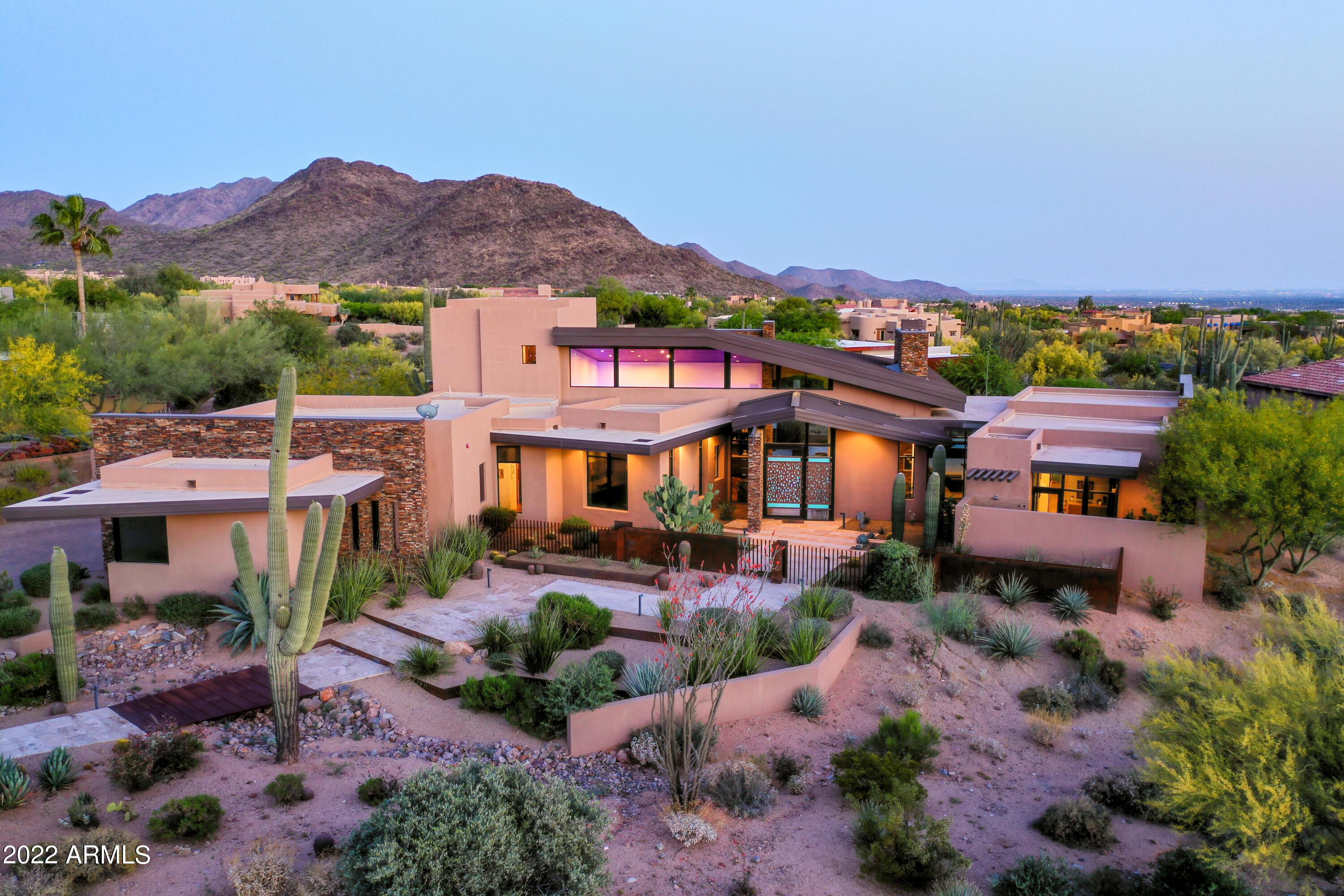 PINNACLE PEAK VISTAS - Residential