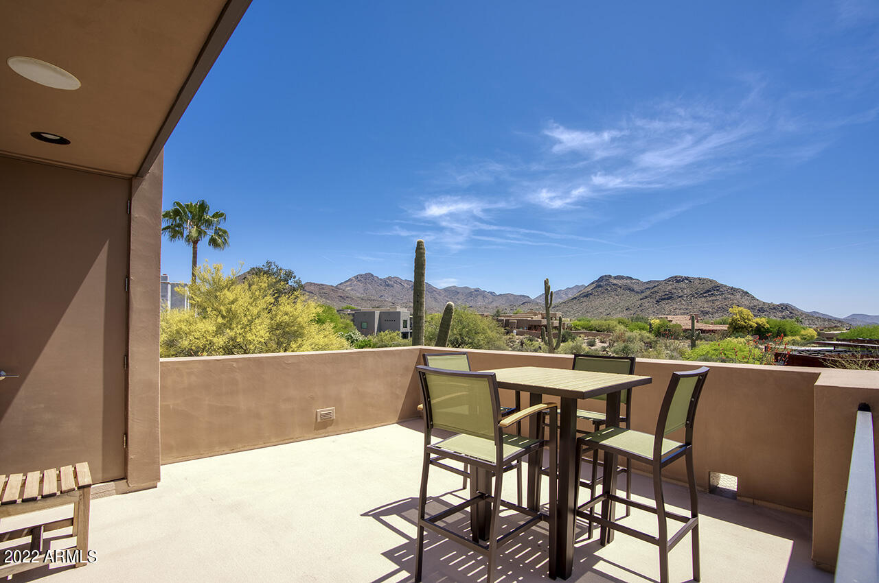 PINNACLE PEAK VISTAS - Residential