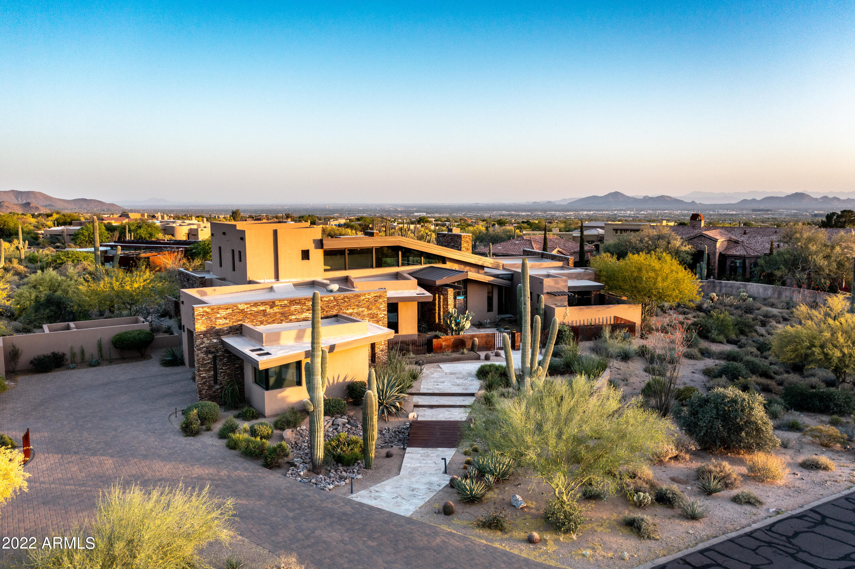 PINNACLE PEAK VISTAS - Residential