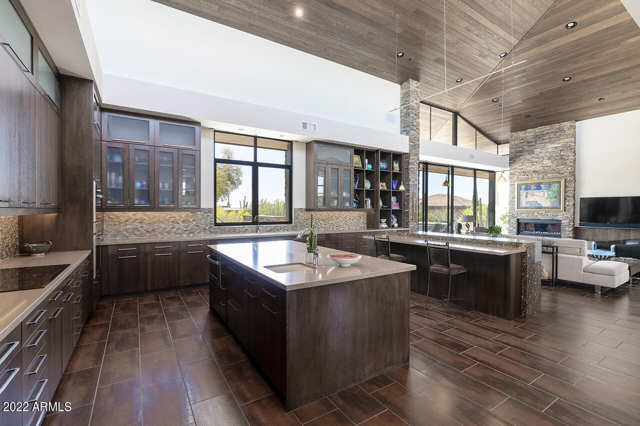 PINNACLE PEAK VISTAS - Residential