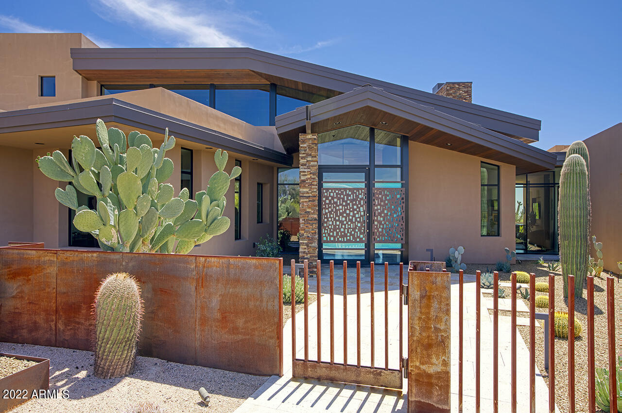 PINNACLE PEAK VISTAS - Residential