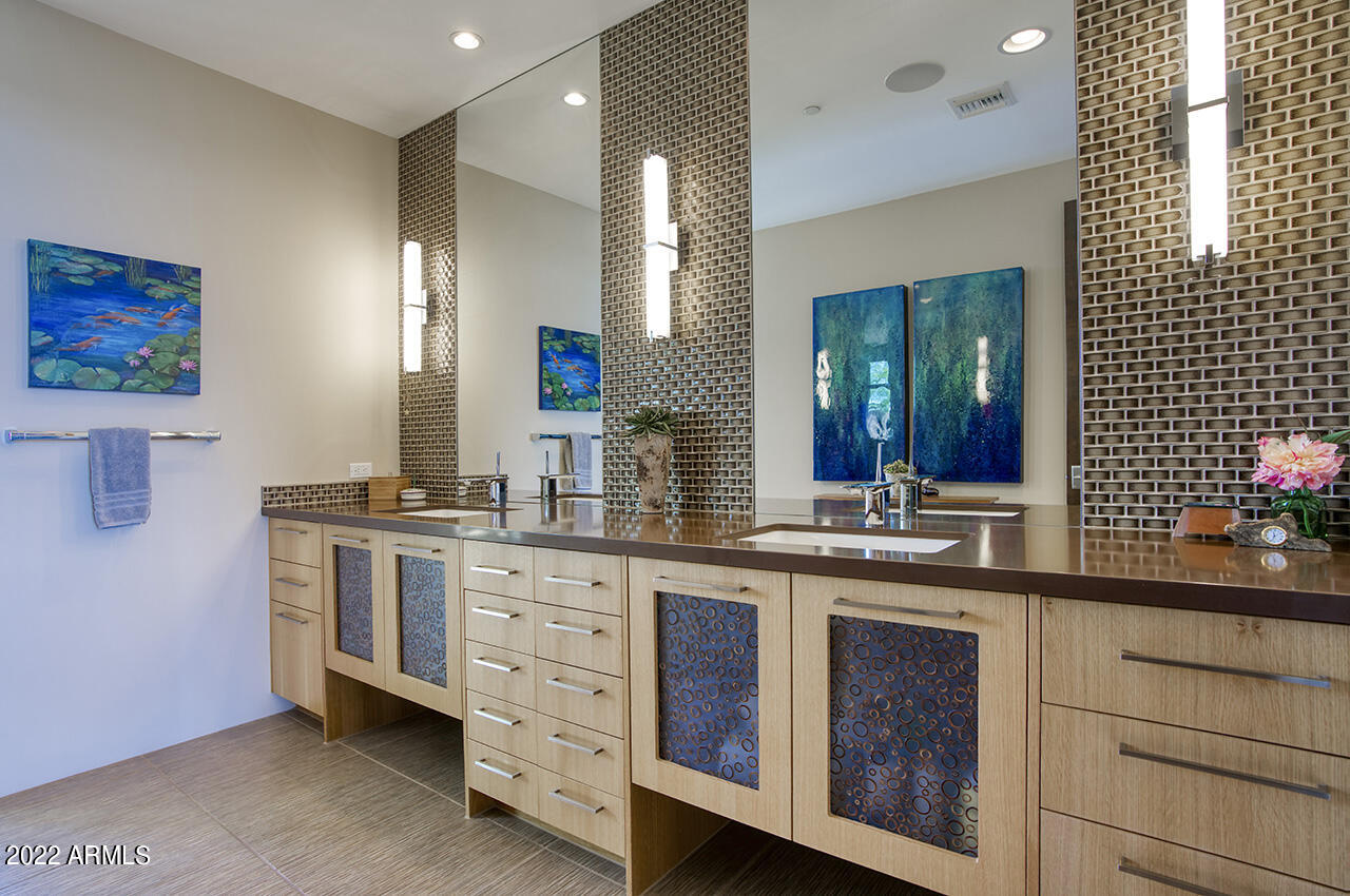 PINNACLE PEAK VISTAS - Residential