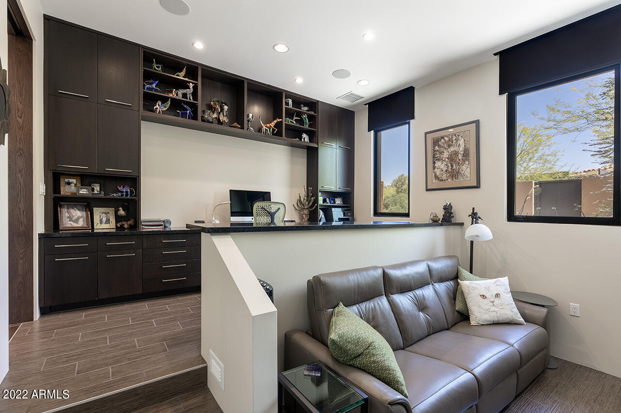 PINNACLE PEAK VISTAS - Residential