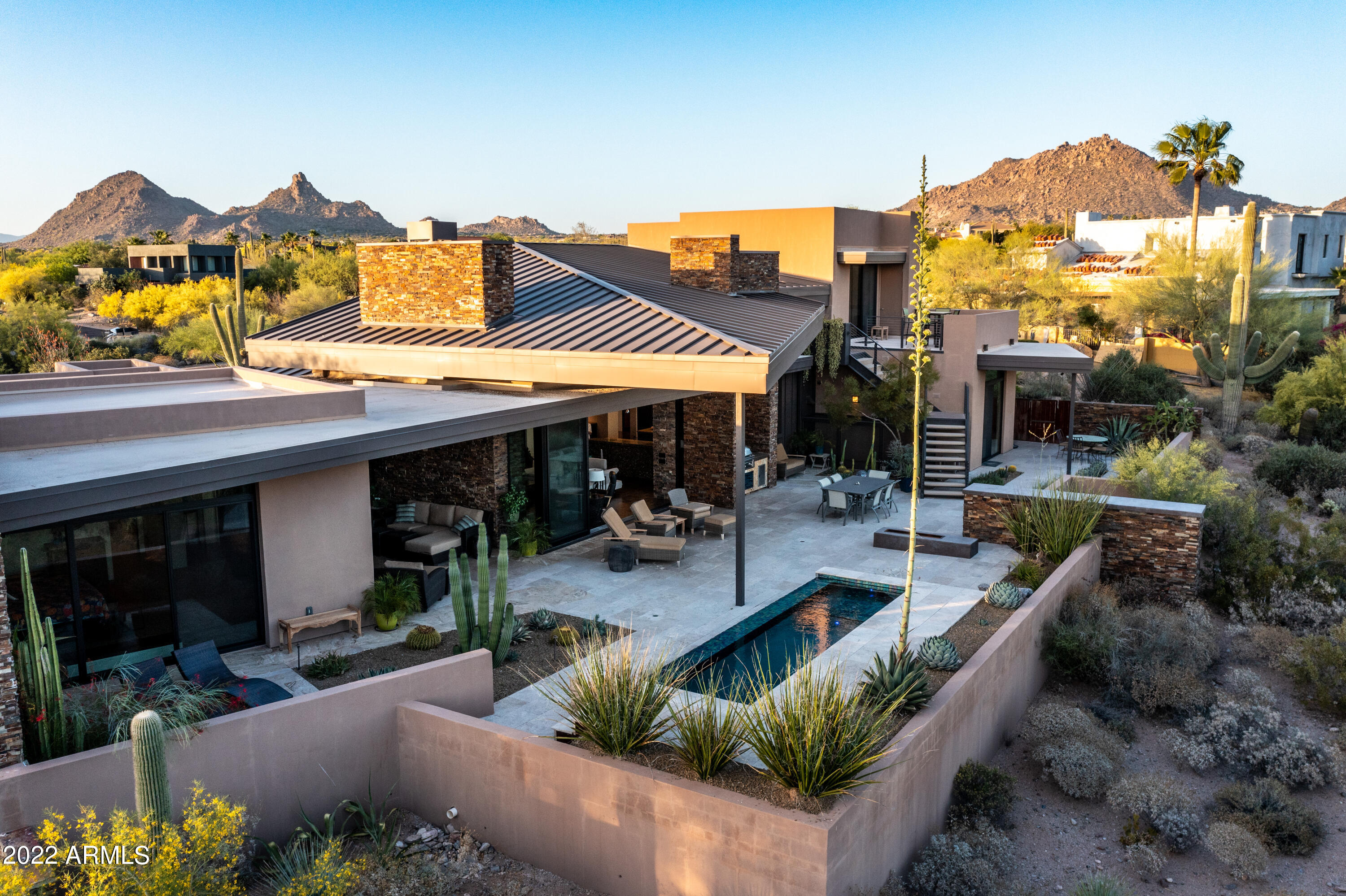 PINNACLE PEAK VISTAS - Residential