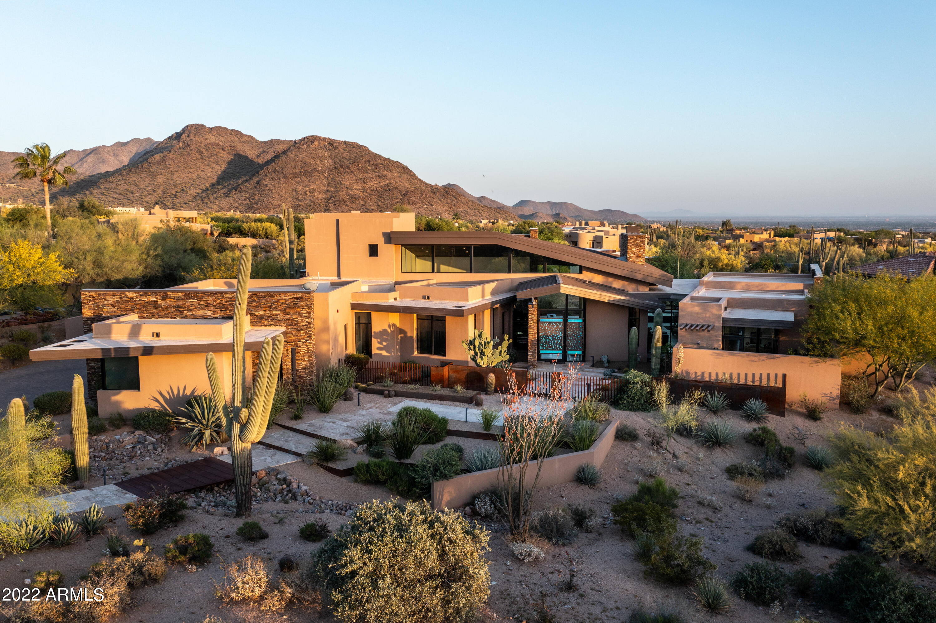 PINNACLE PEAK VISTAS - Residential