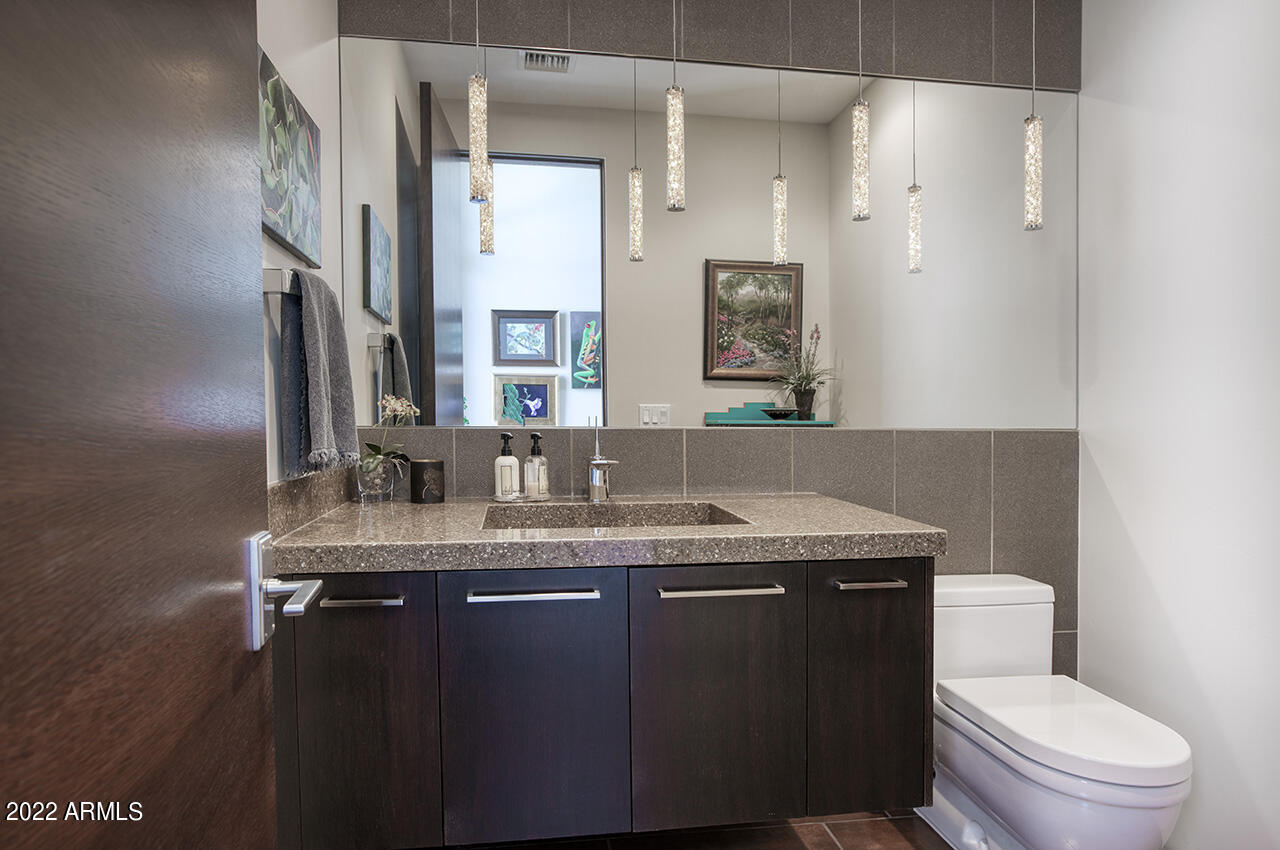 PINNACLE PEAK VISTAS - Residential