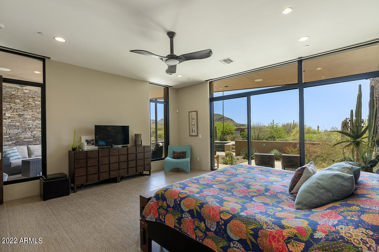 PINNACLE PEAK VISTAS - Residential