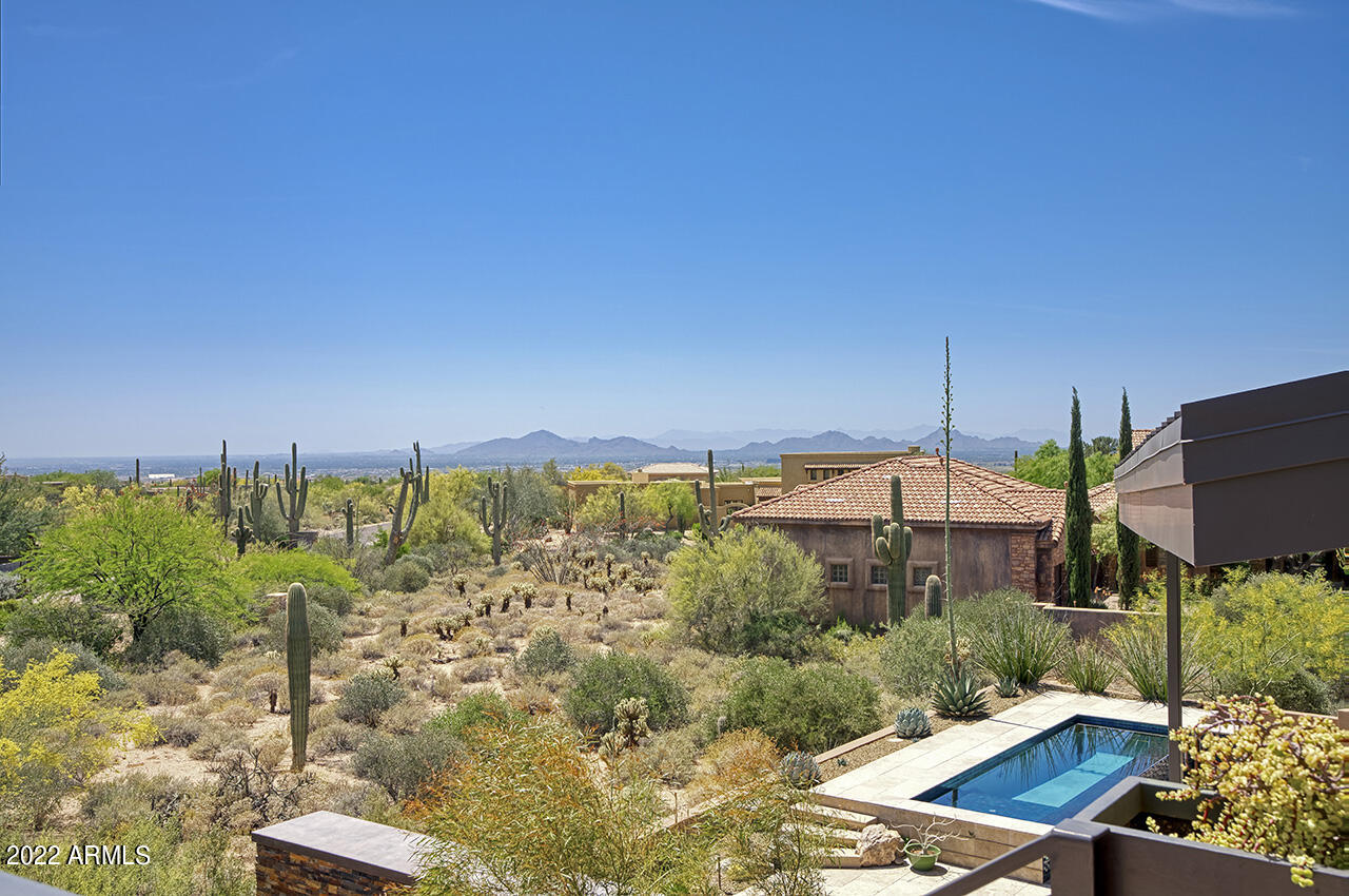 PINNACLE PEAK VISTAS - Residential