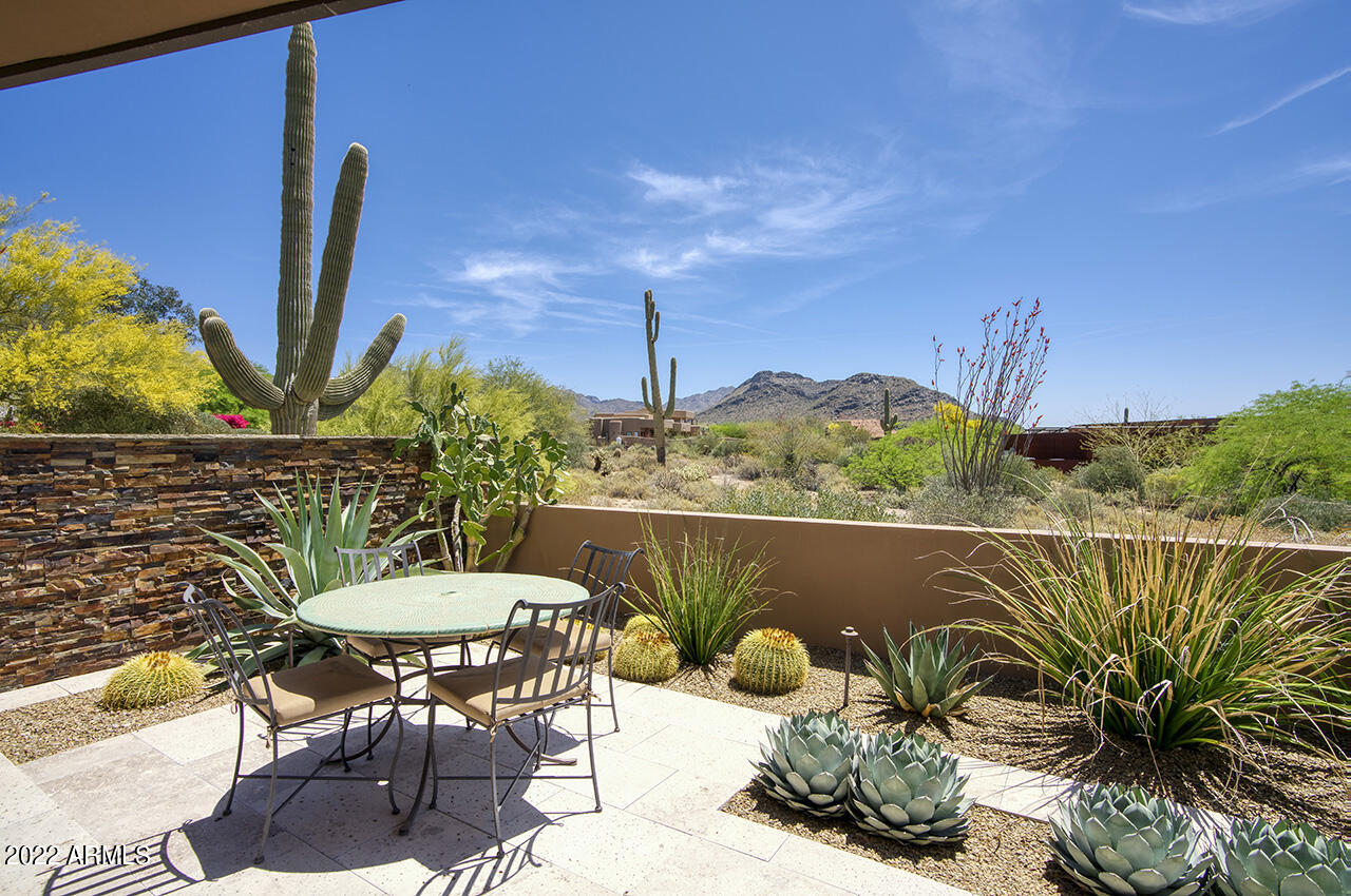 PINNACLE PEAK VISTAS - Residential