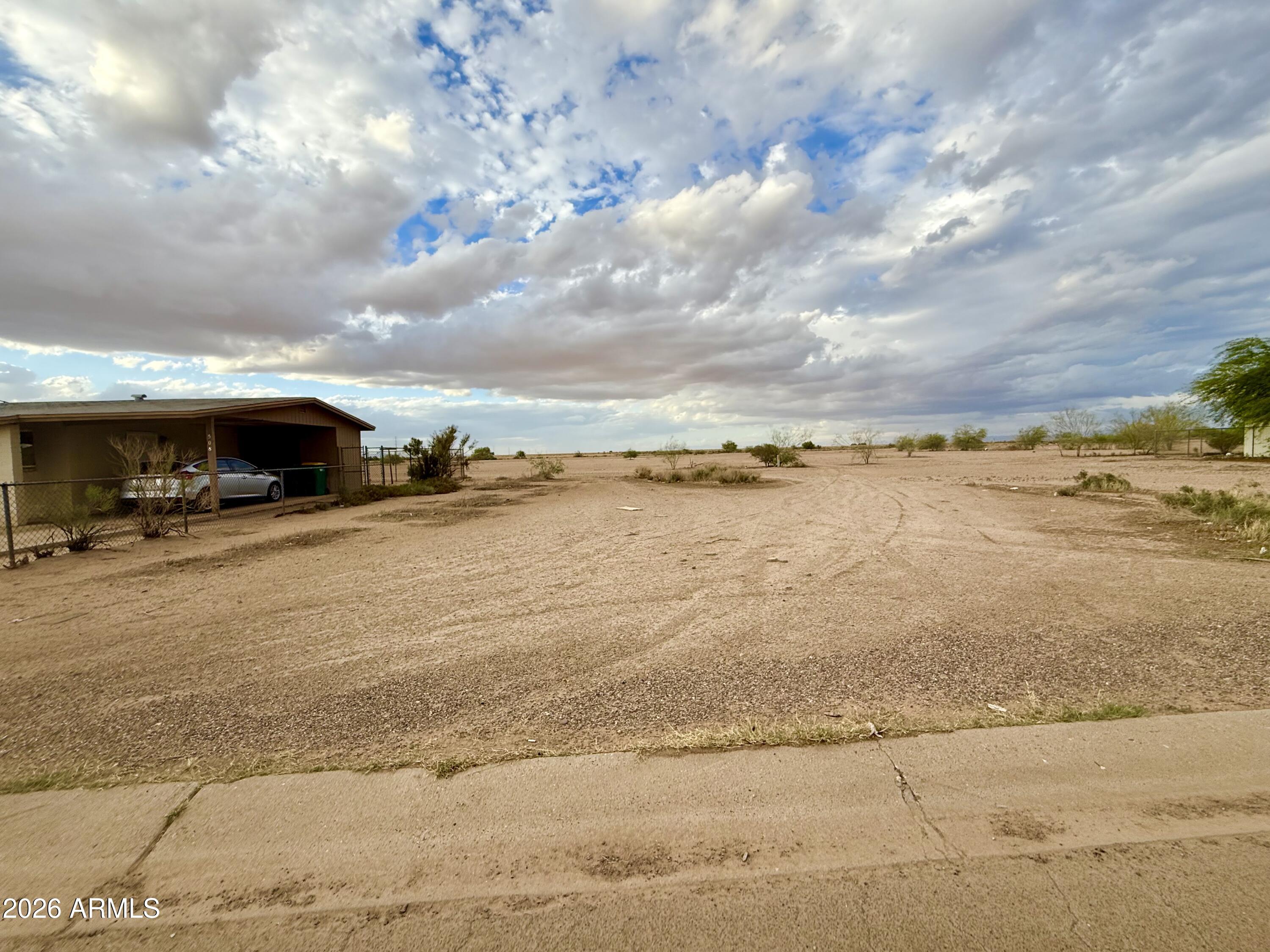 Eloy North - Land