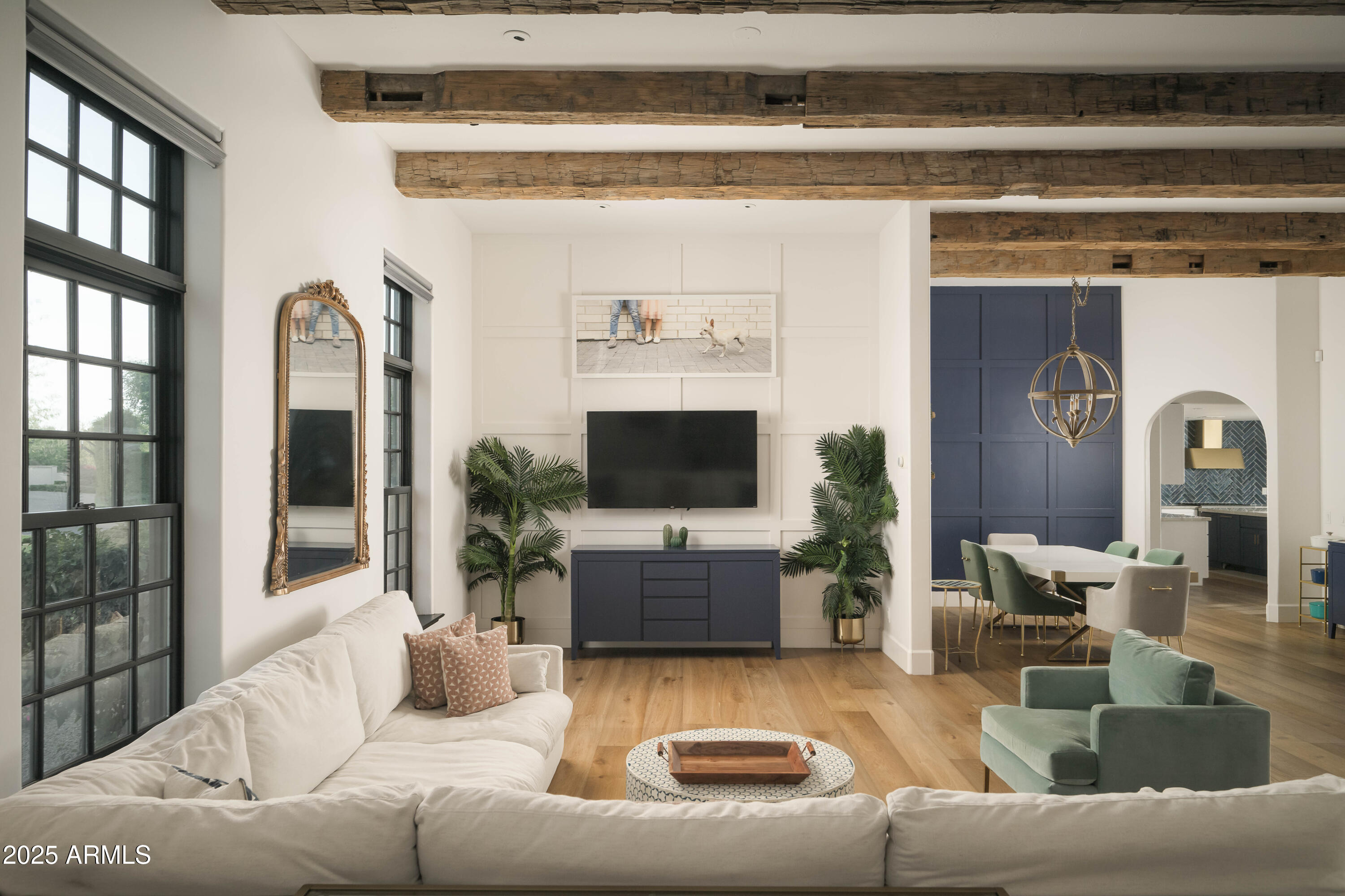 ROYAL PALM CIRCLE - Residential