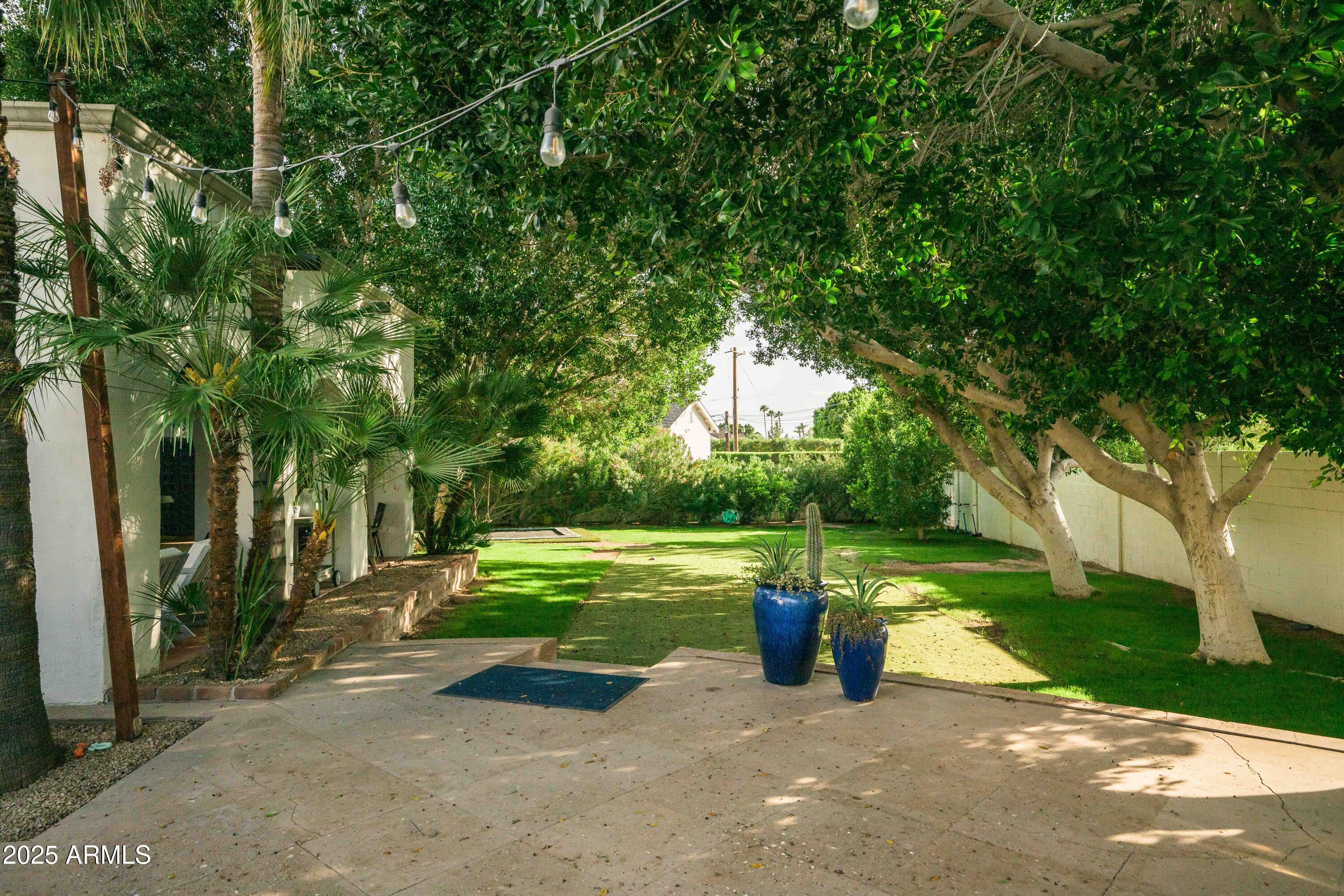 ROYAL PALM CIRCLE - Residential