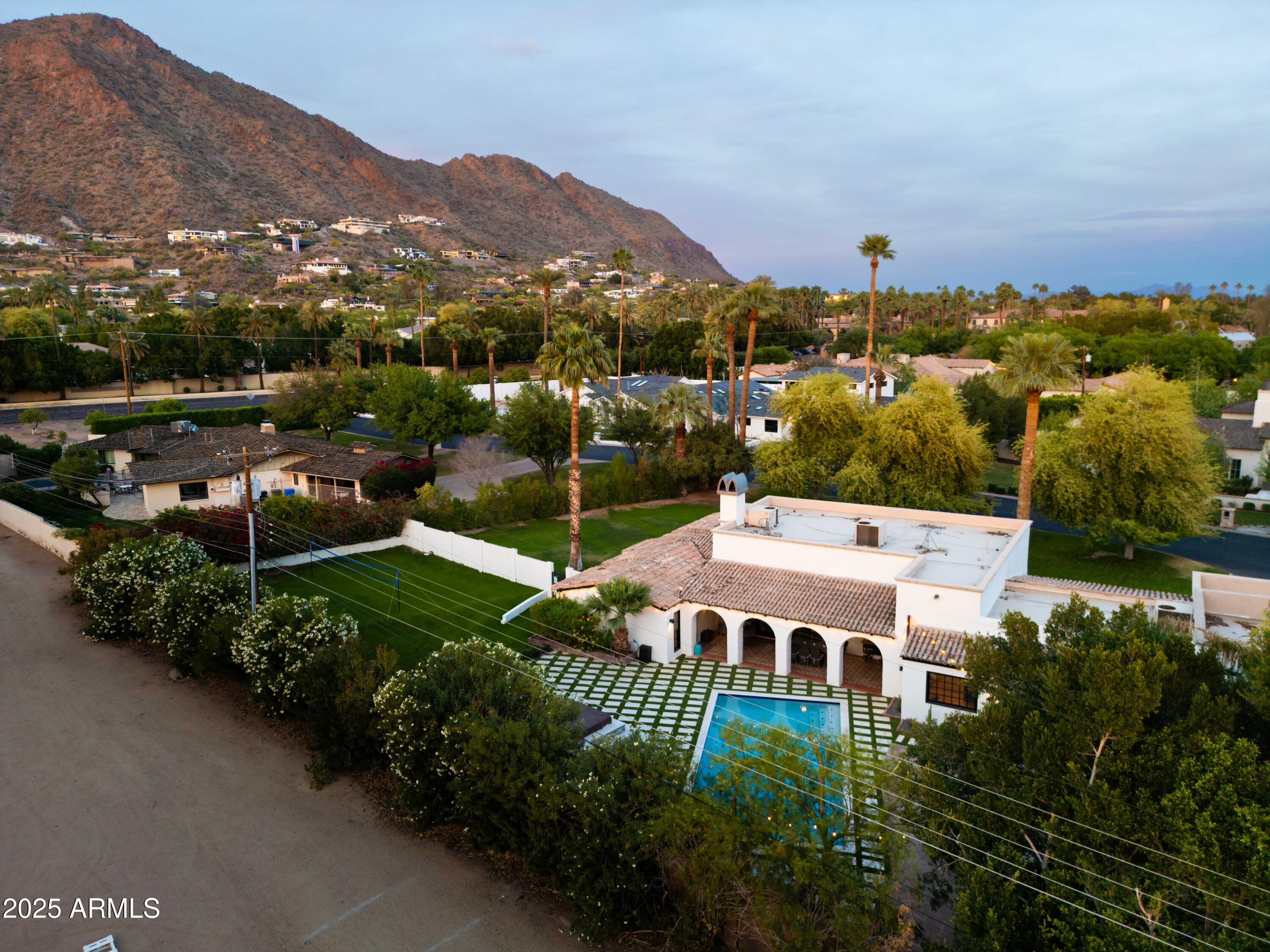 ROYAL PALM CIRCLE - Residential