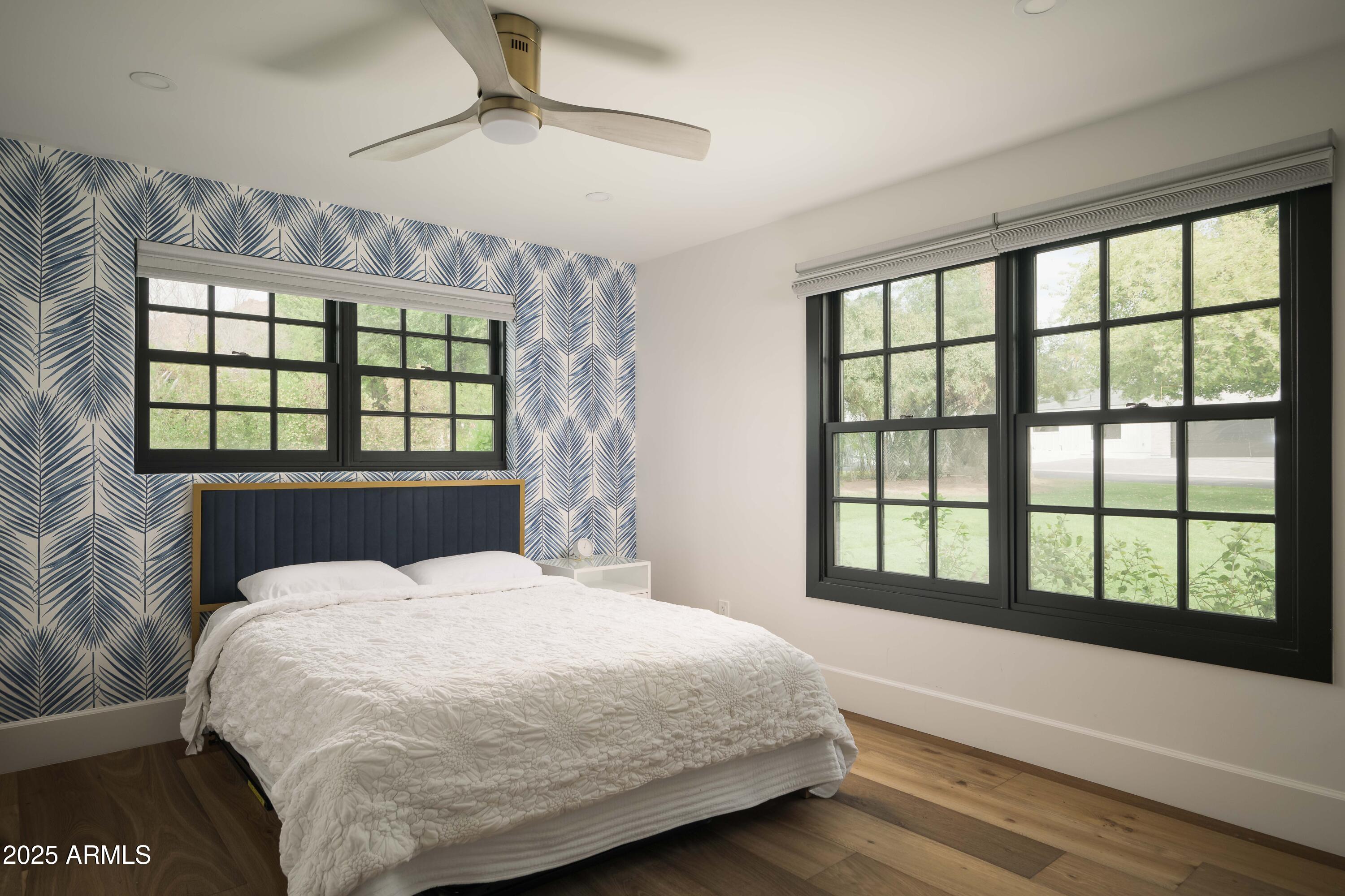 ROYAL PALM CIRCLE - Residential