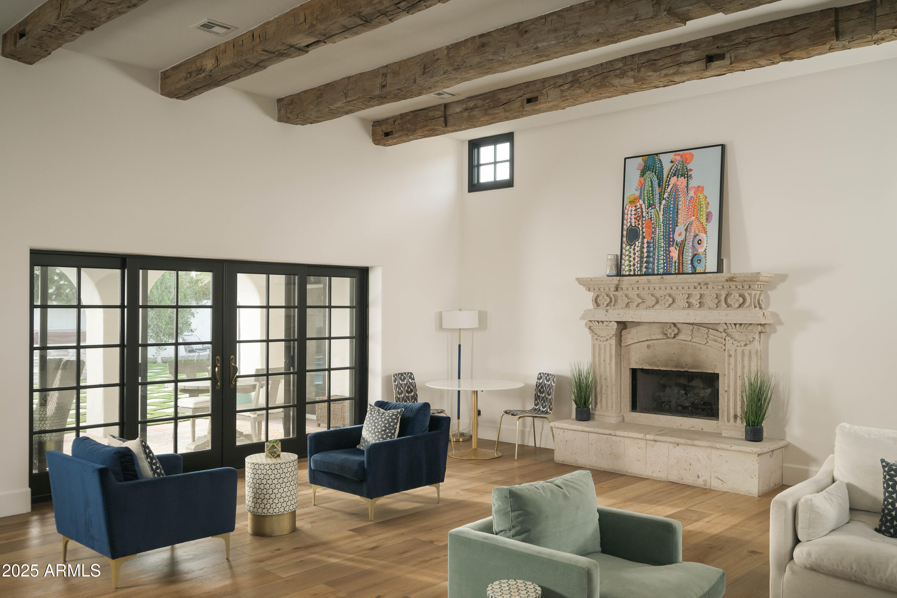 ROYAL PALM CIRCLE - Residential