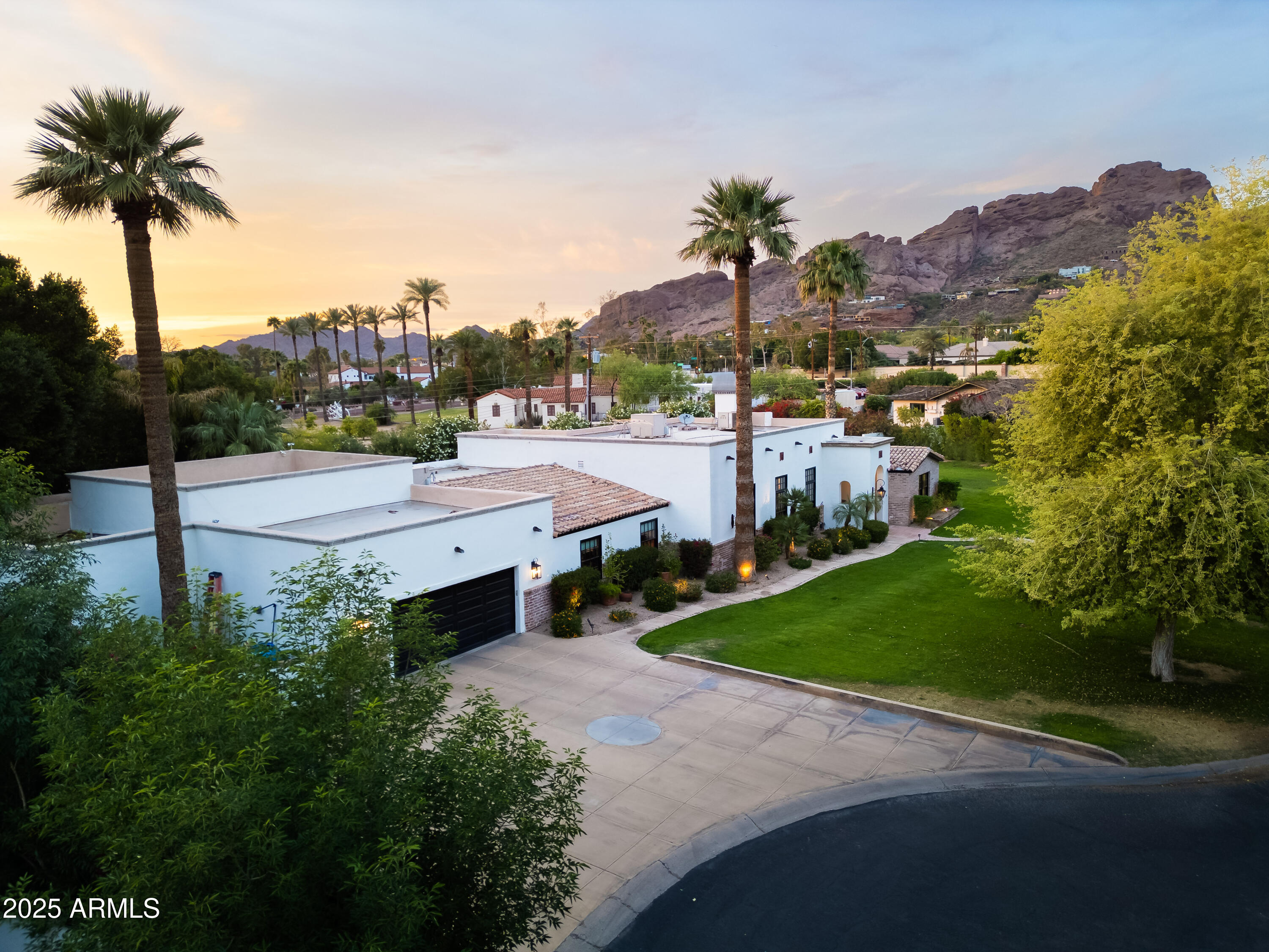 ROYAL PALM CIRCLE - Residential