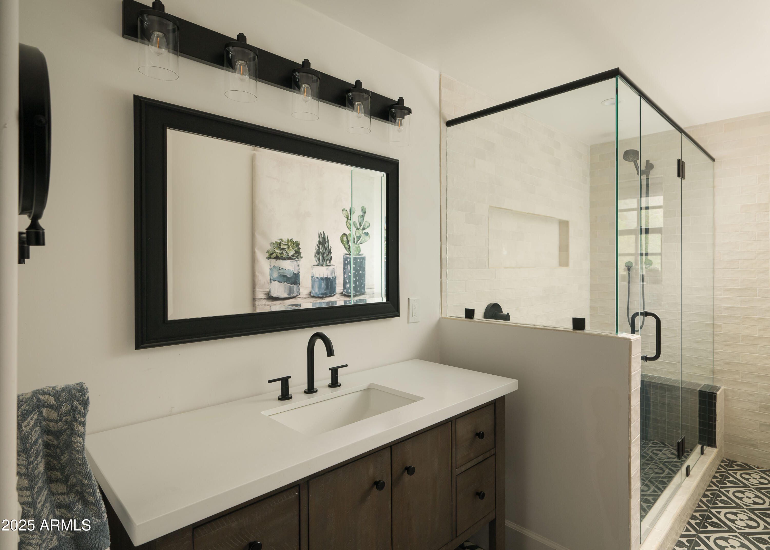 ROYAL PALM CIRCLE - Residential