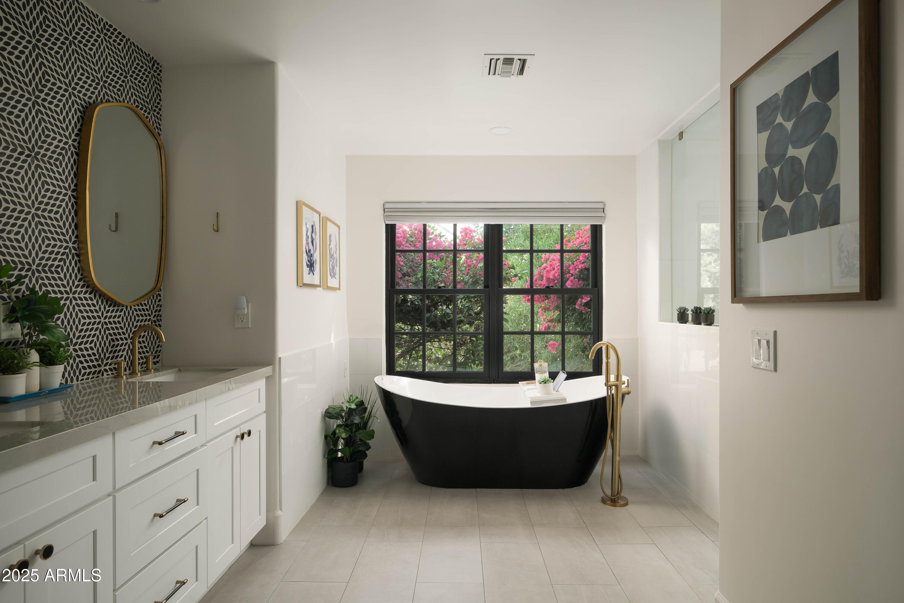 ROYAL PALM CIRCLE - Residential