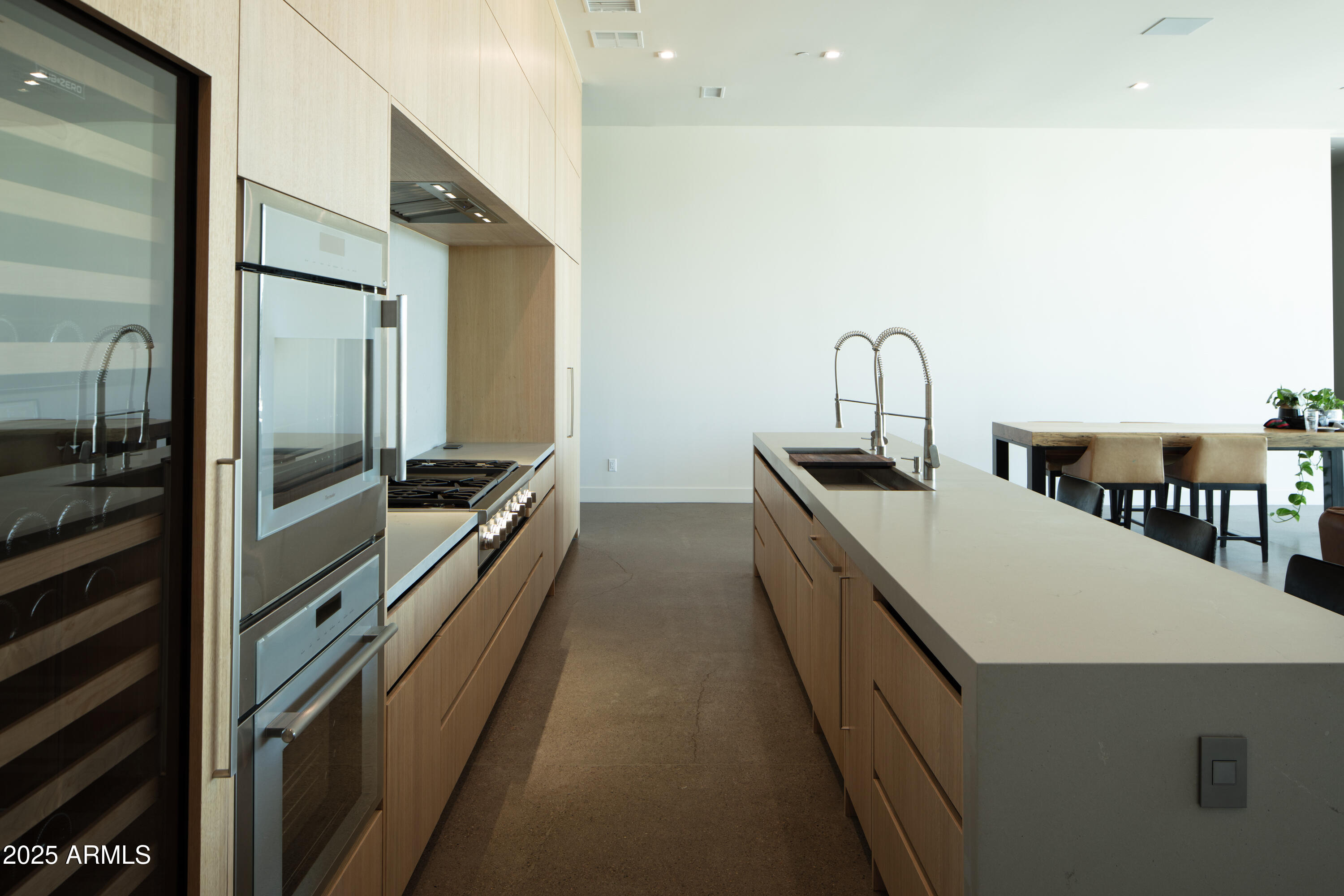 PARADISE FOOTHILLS - Residential