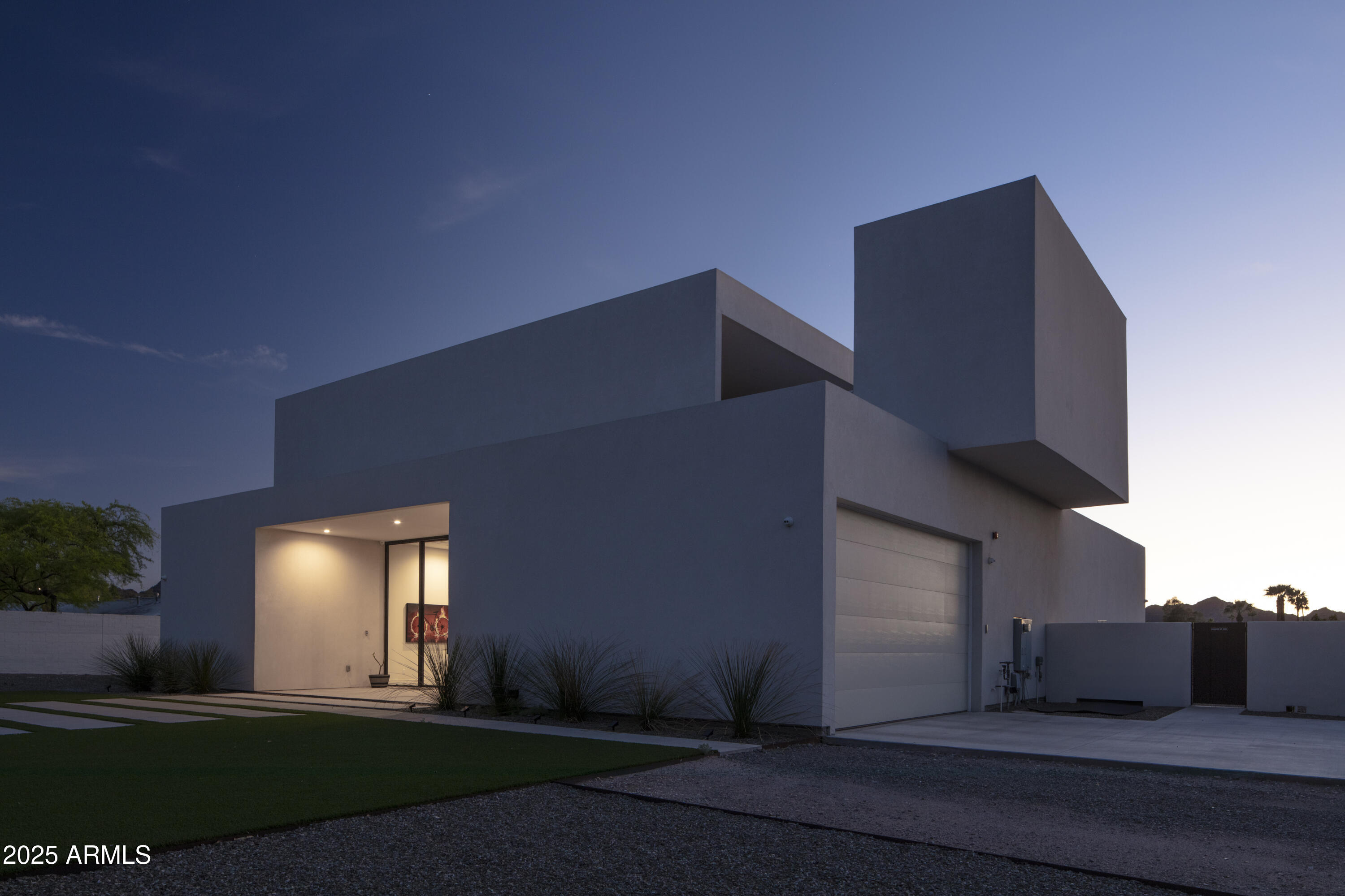 PARADISE FOOTHILLS - Residential
