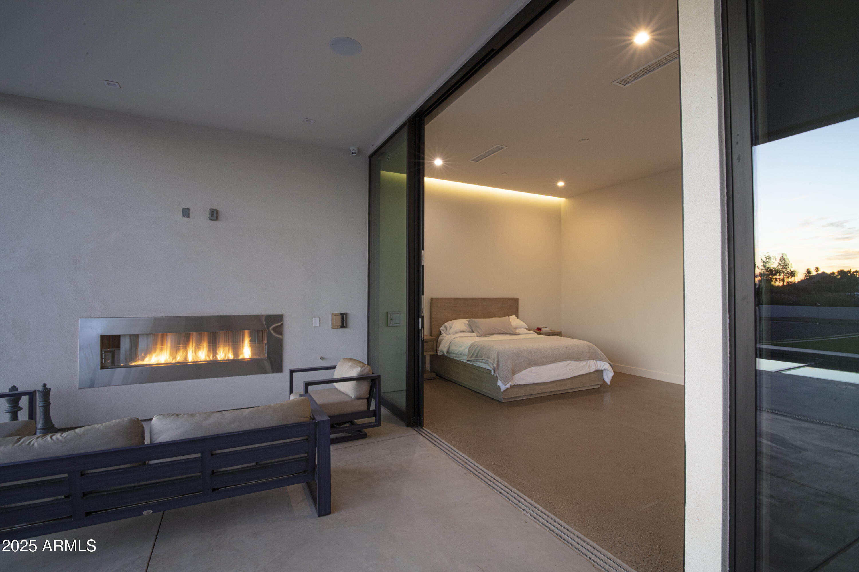 PARADISE FOOTHILLS - Residential