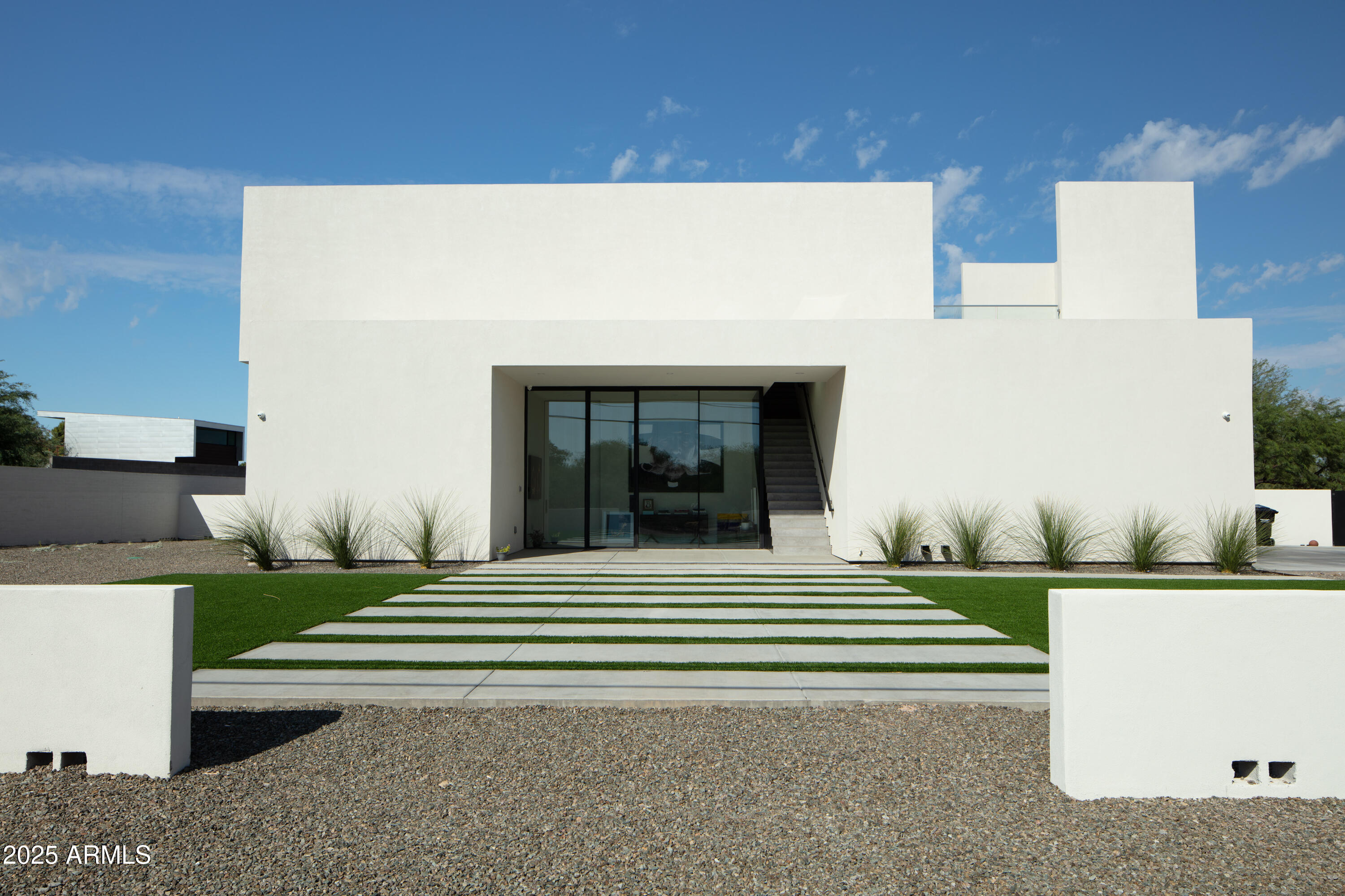 PARADISE FOOTHILLS - Residential