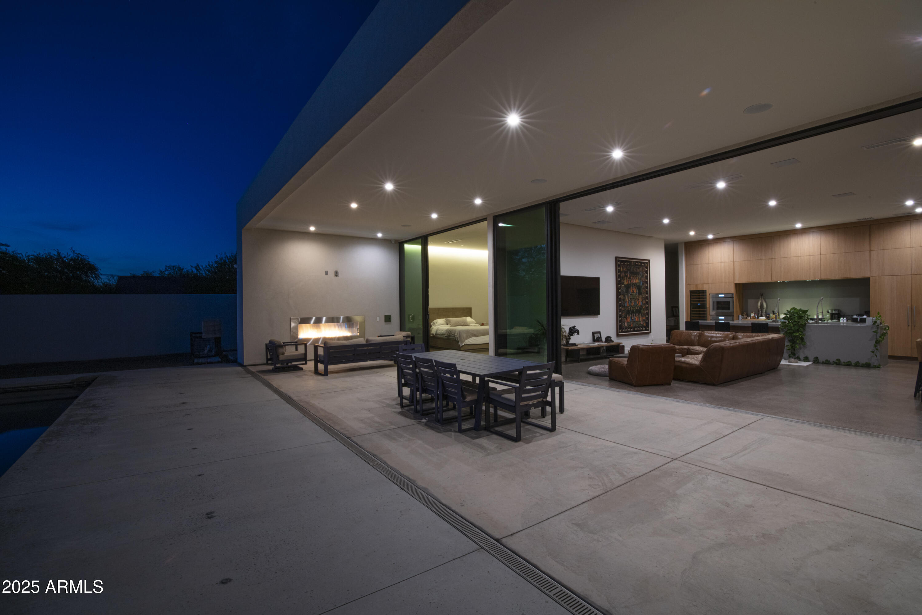 PARADISE FOOTHILLS - Residential