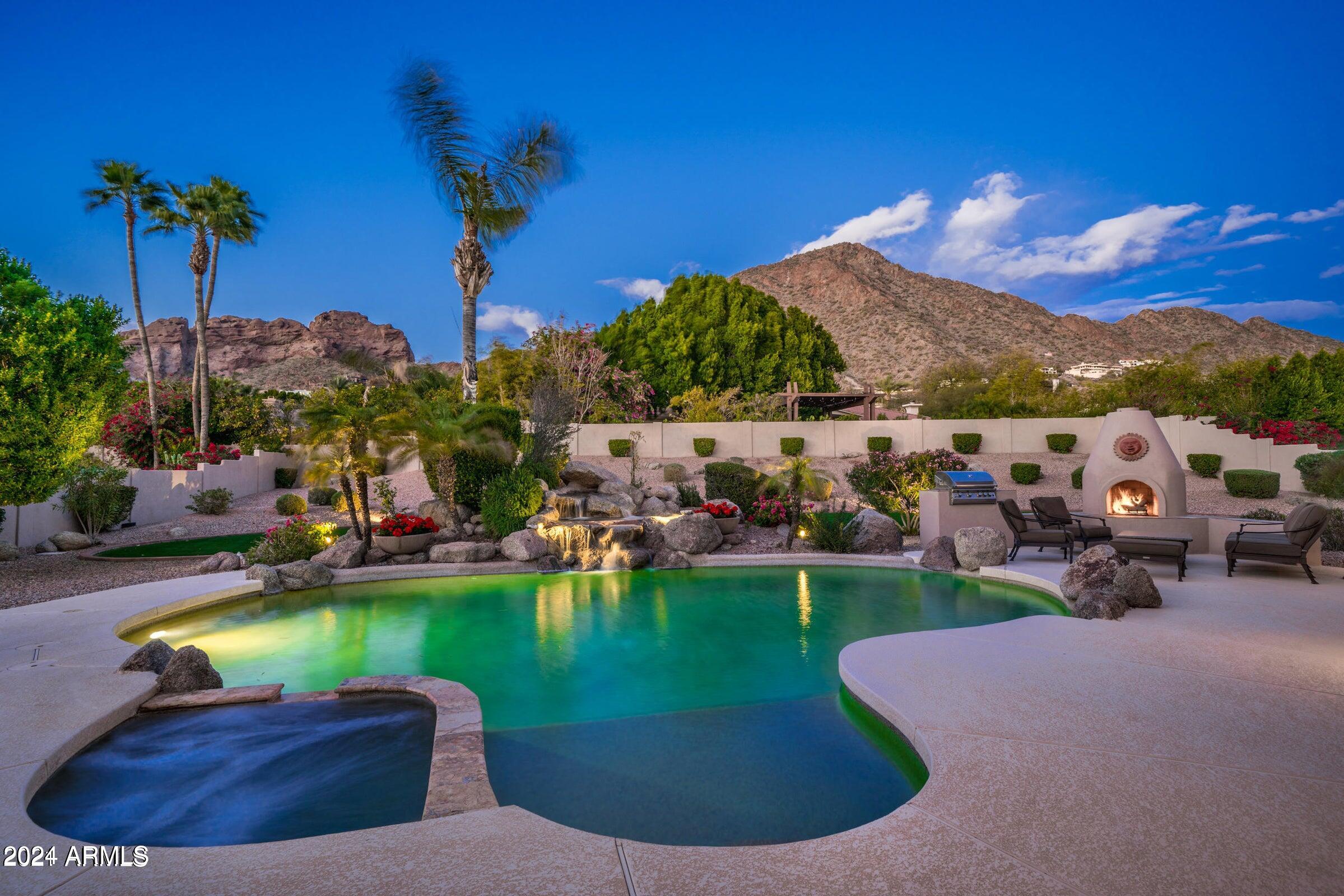 ROYAL PALM ESTATES - Residential