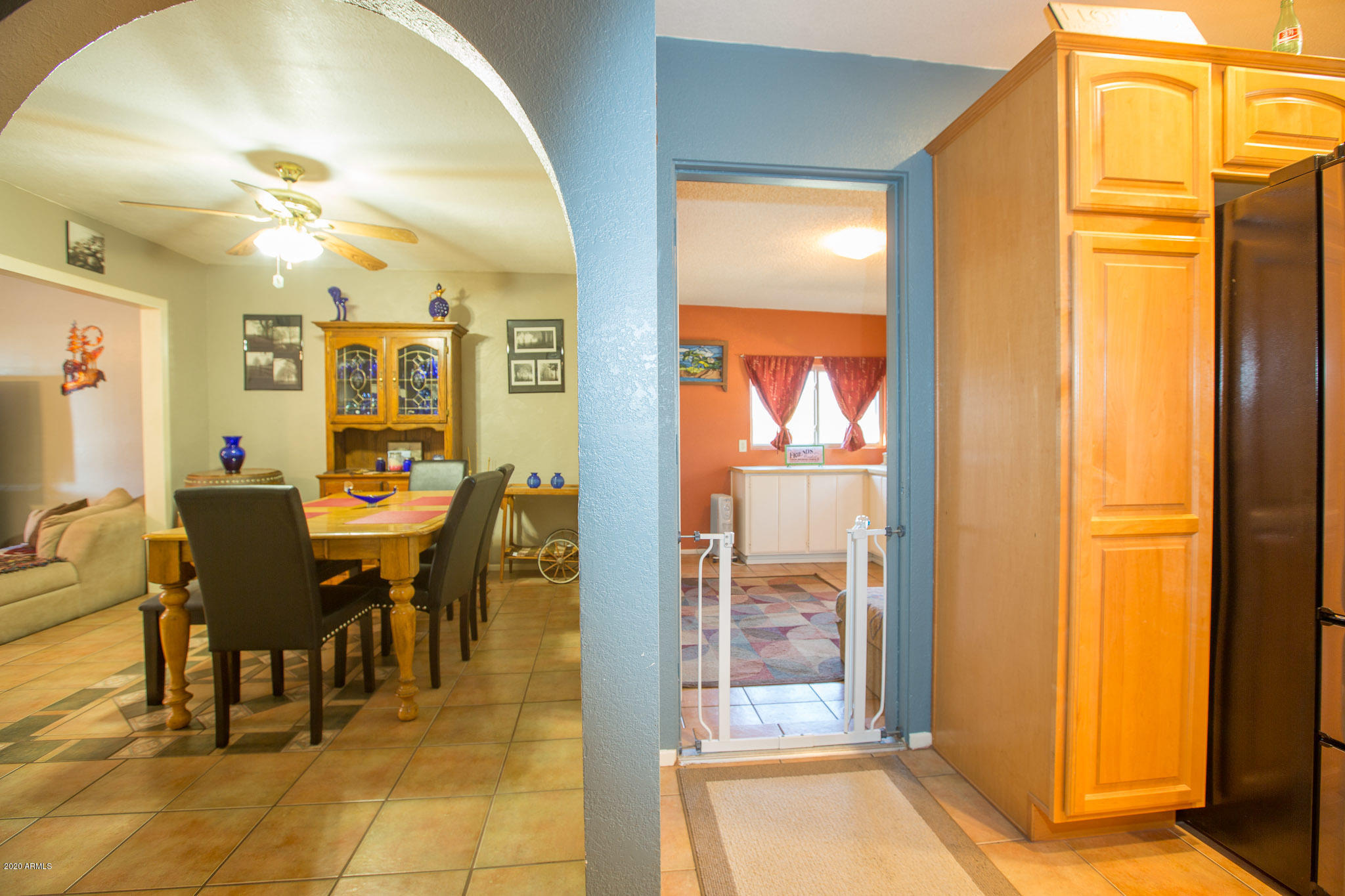 TOWN & COUNTRY ESTATES - Residential
