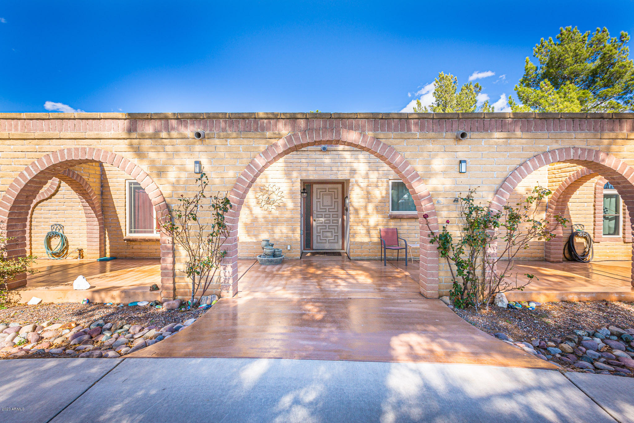 TOWN & COUNTRY ESTATES - Residential