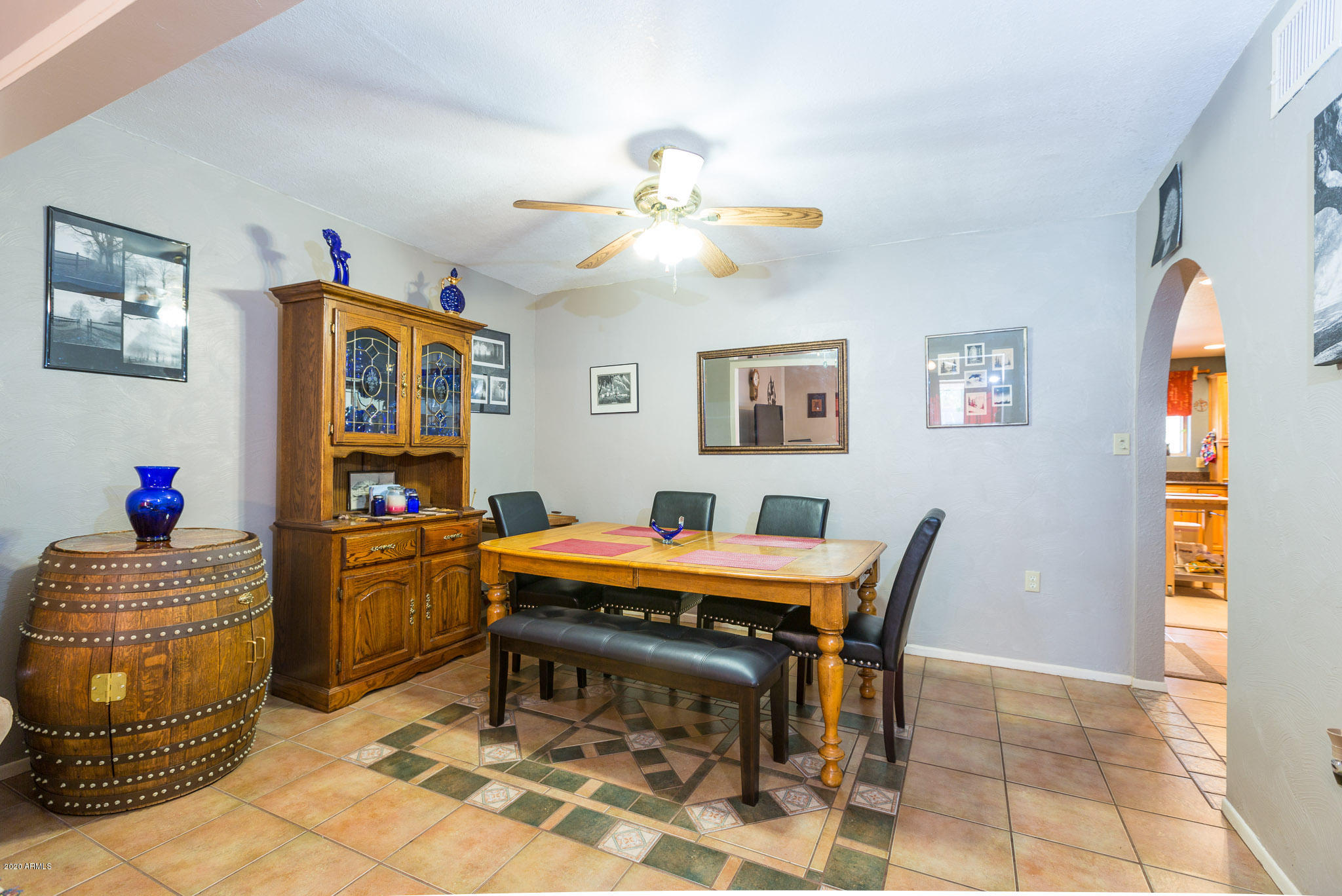 TOWN & COUNTRY ESTATES - Residential