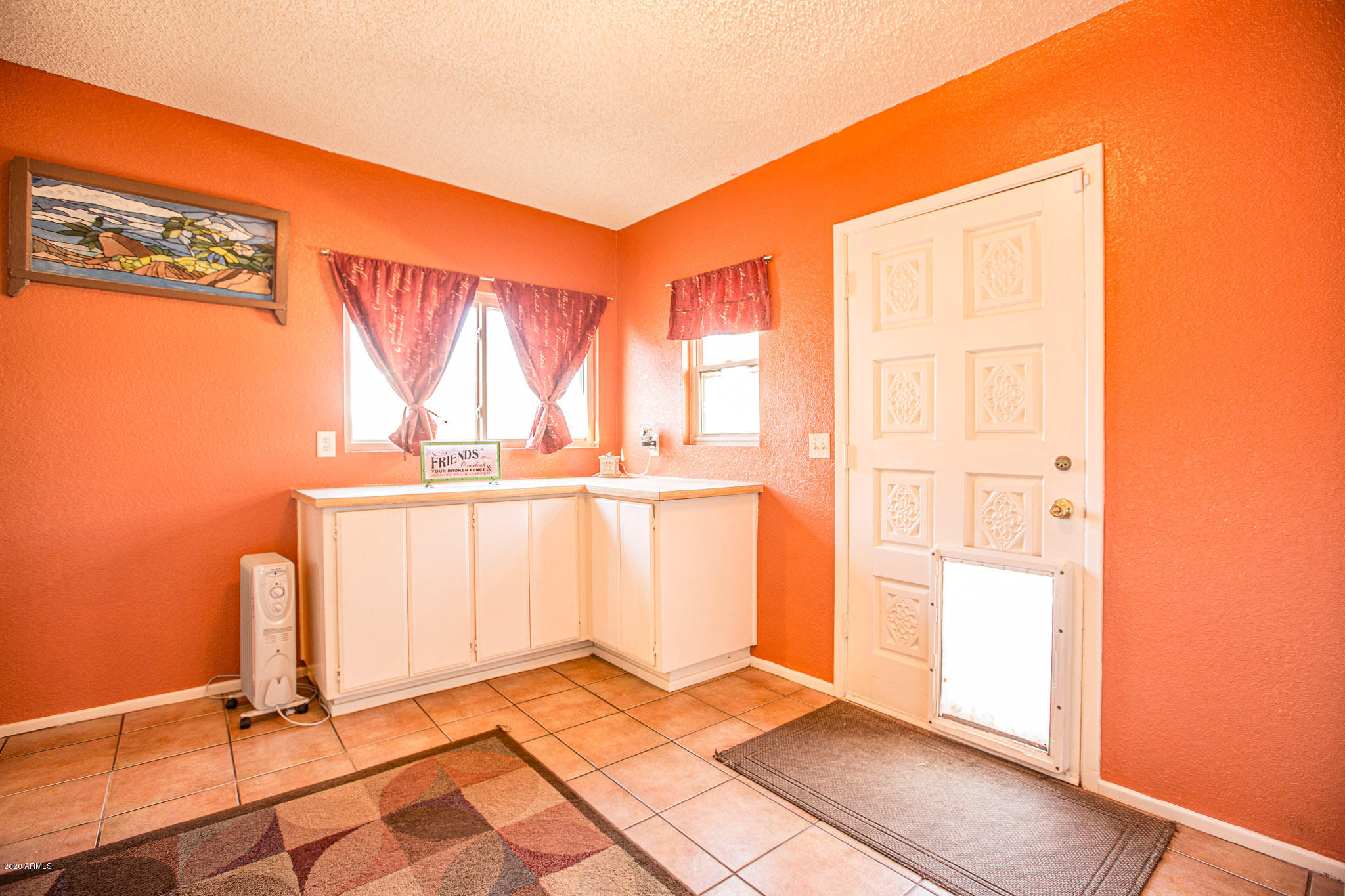 TOWN & COUNTRY ESTATES - Residential