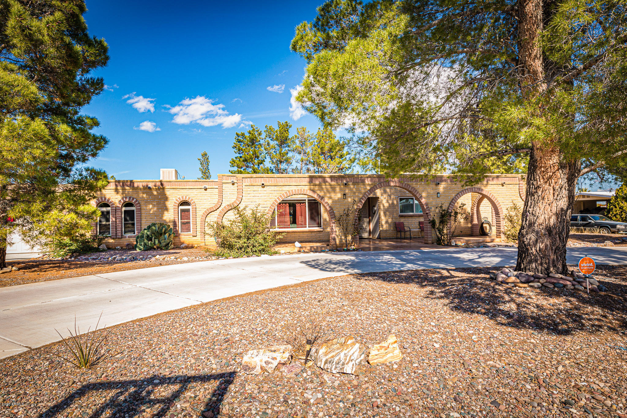 Living in the heart of town is looking grand! EXTRA?BONUS areas easily could be 5th bedroom or office. Sitting on almost a 1/2 acre lot it has all the room you are looking for. This is an amazing home you'll want to see before it's gone. Call today for your private showing!