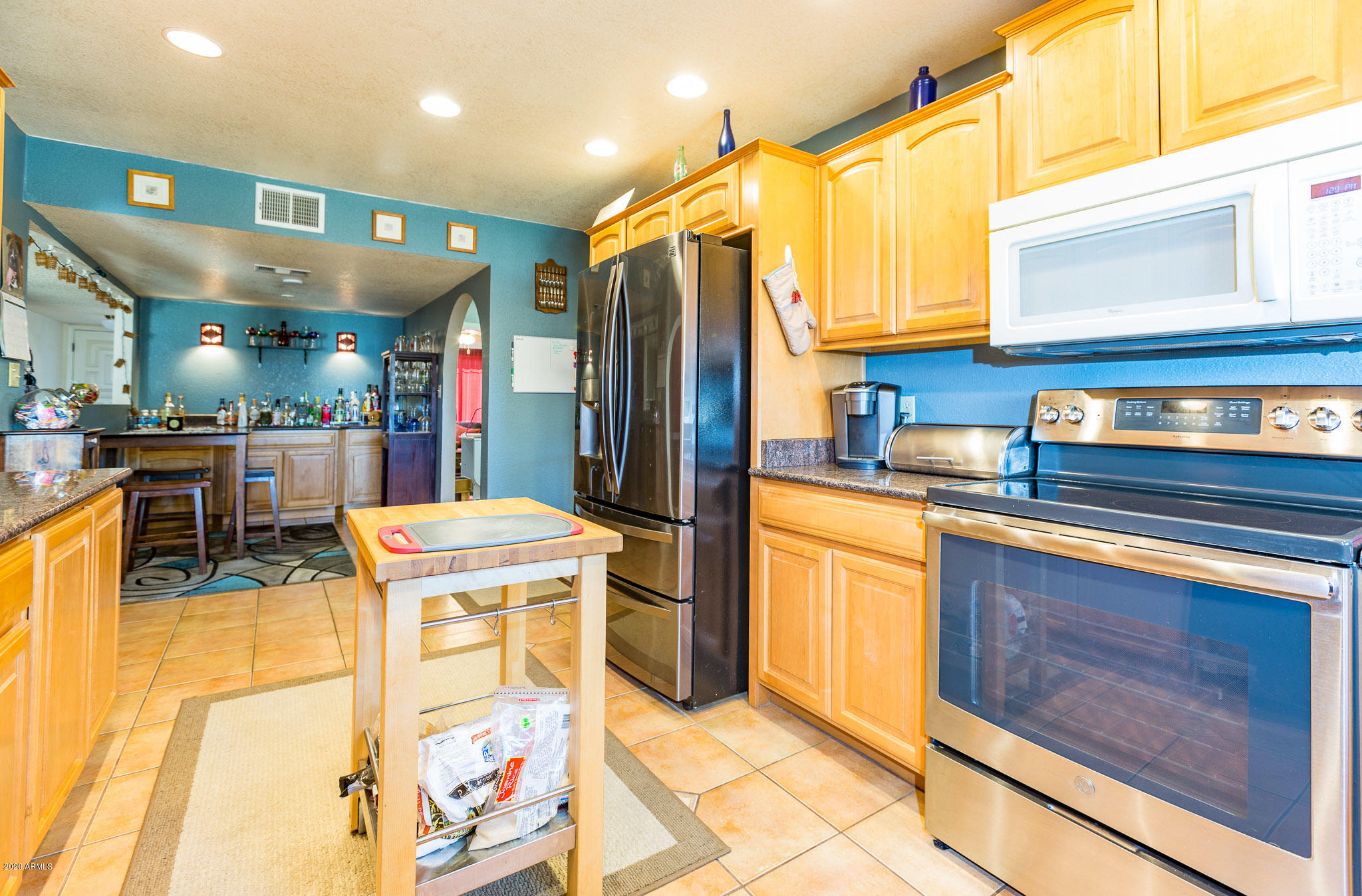 TOWN & COUNTRY ESTATES - Residential