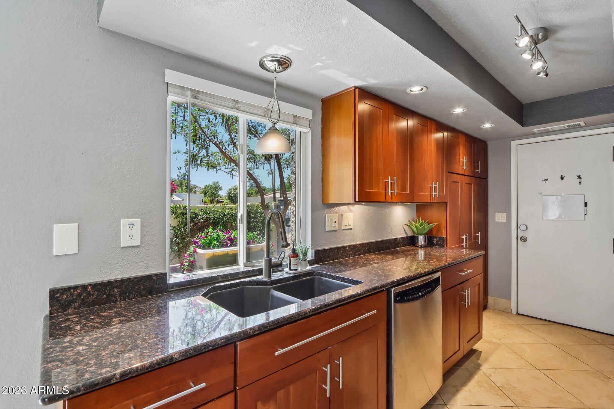 POINTE SOUTH MOUNTAIN UNIT 2 - Residential