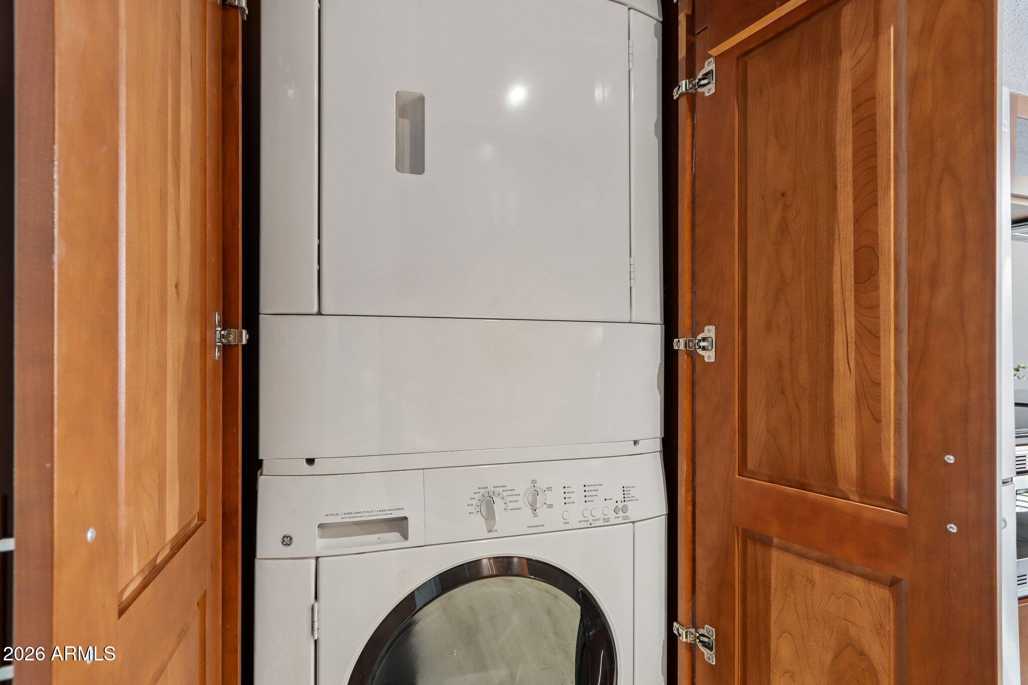 POINTE SOUTH MOUNTAIN UNIT 2 - Residential
